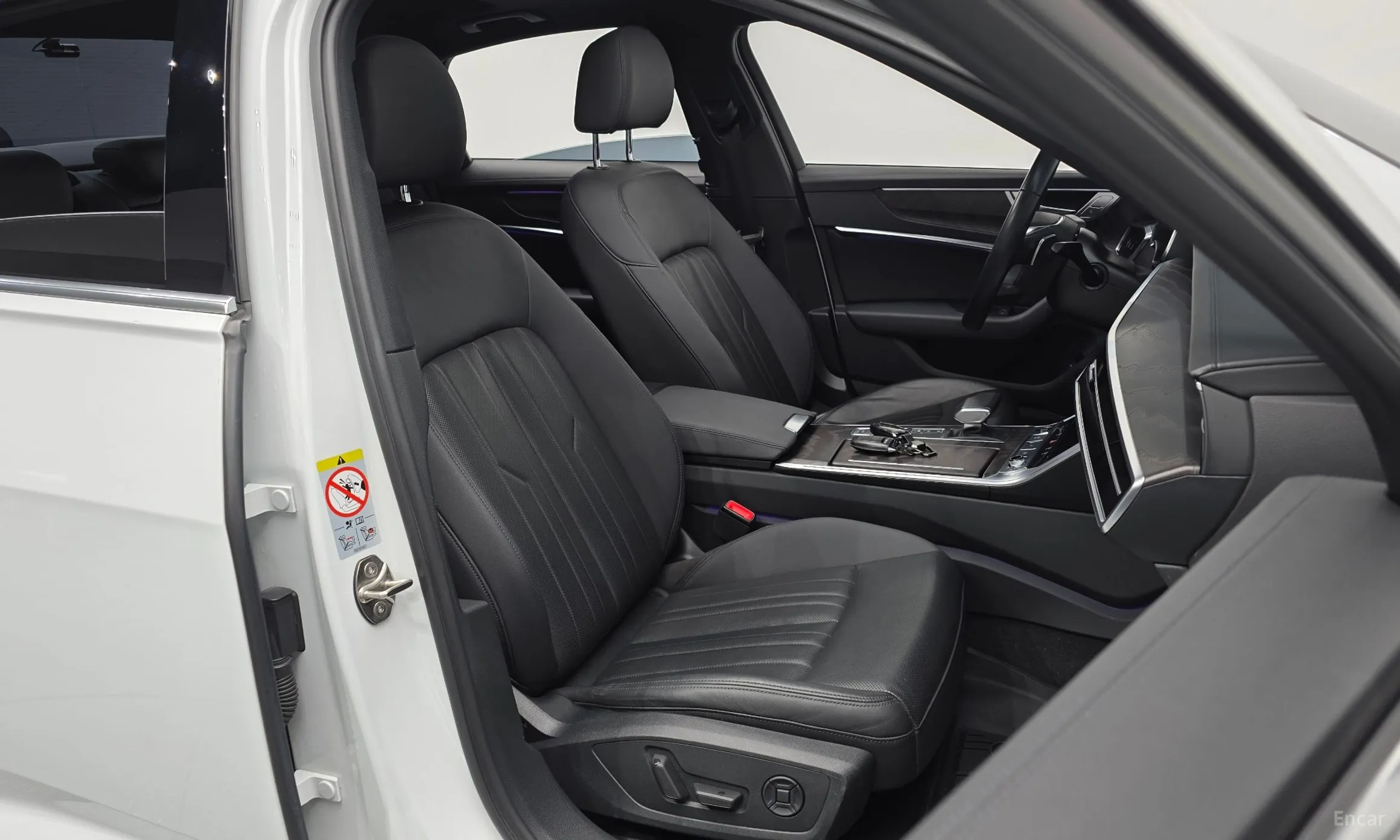 Audi A6 (C8) превью 10