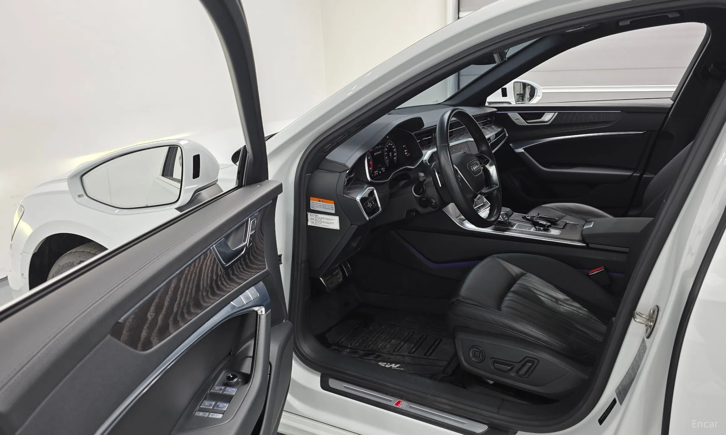 Audi A6 (C8) превью 11