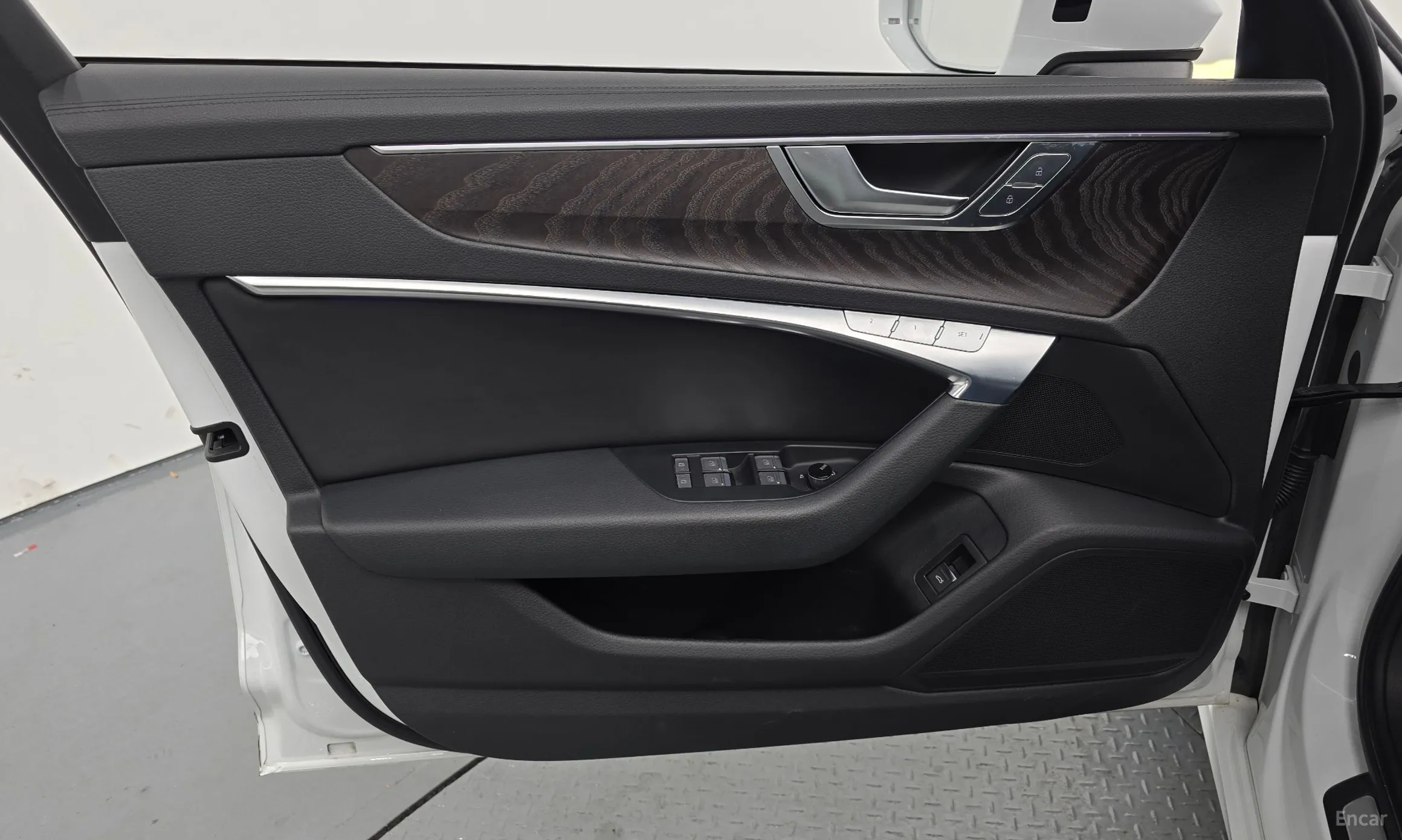 Audi A6 (C8) превью 18