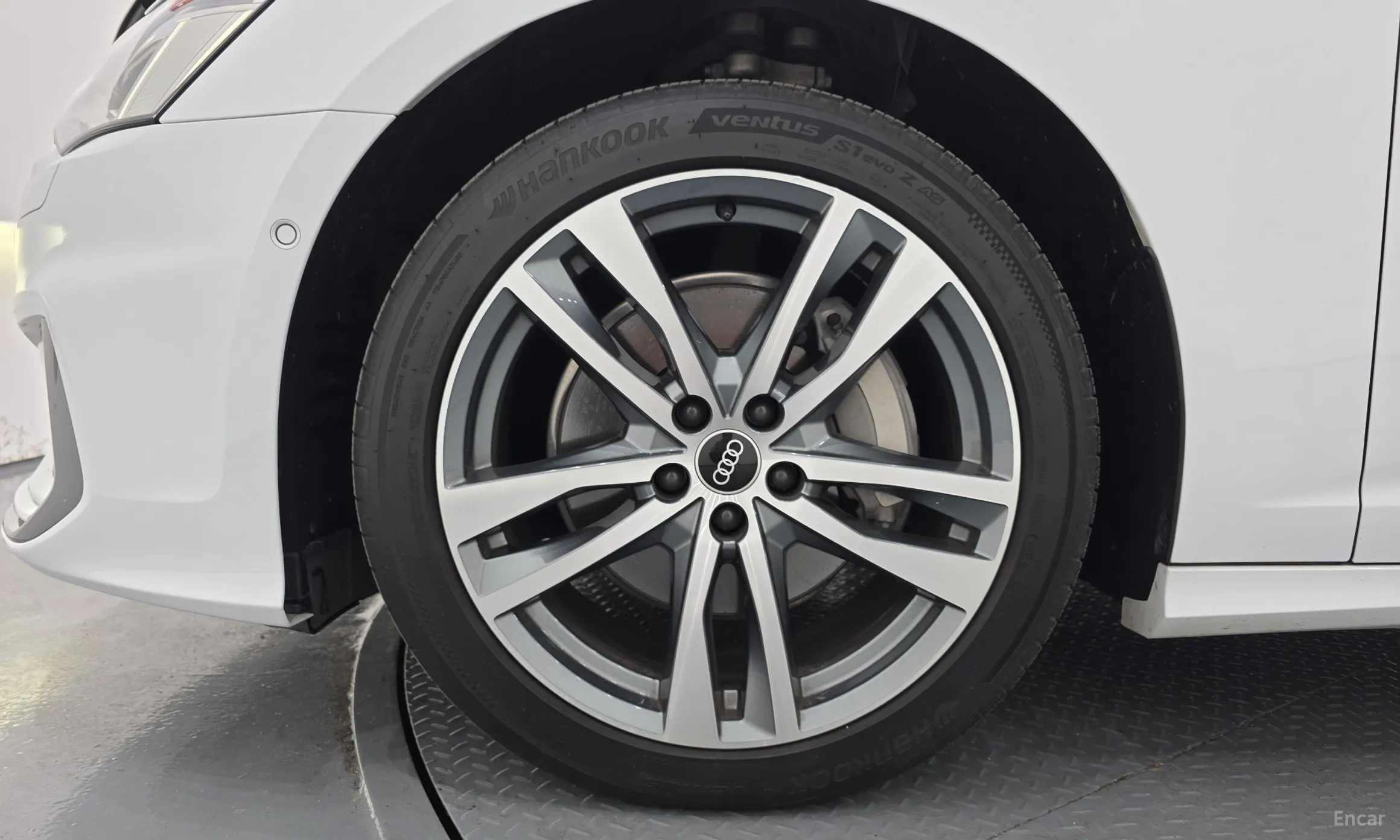Audi A6 (C8) превью 5
