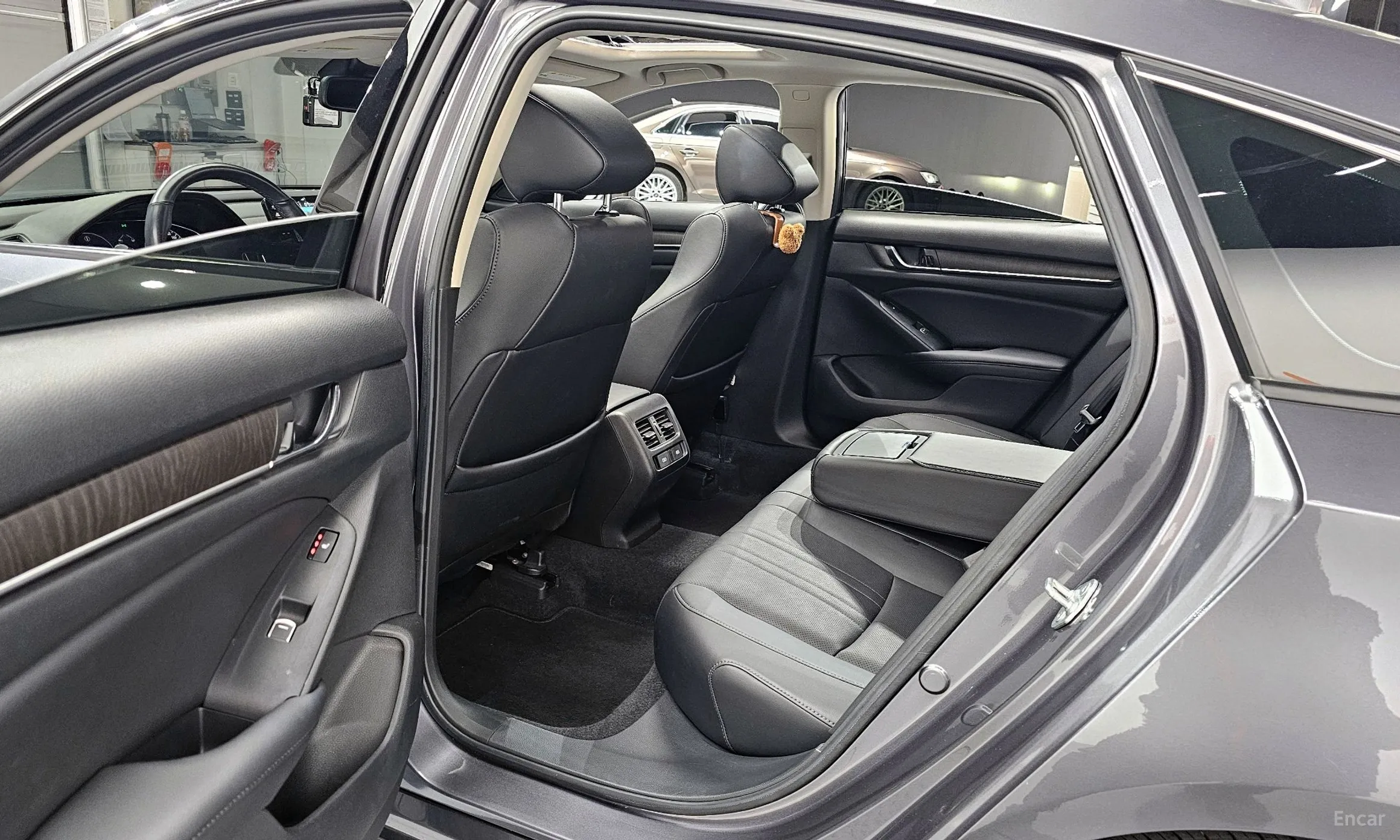 Honda Accord 10th Generation превью 11