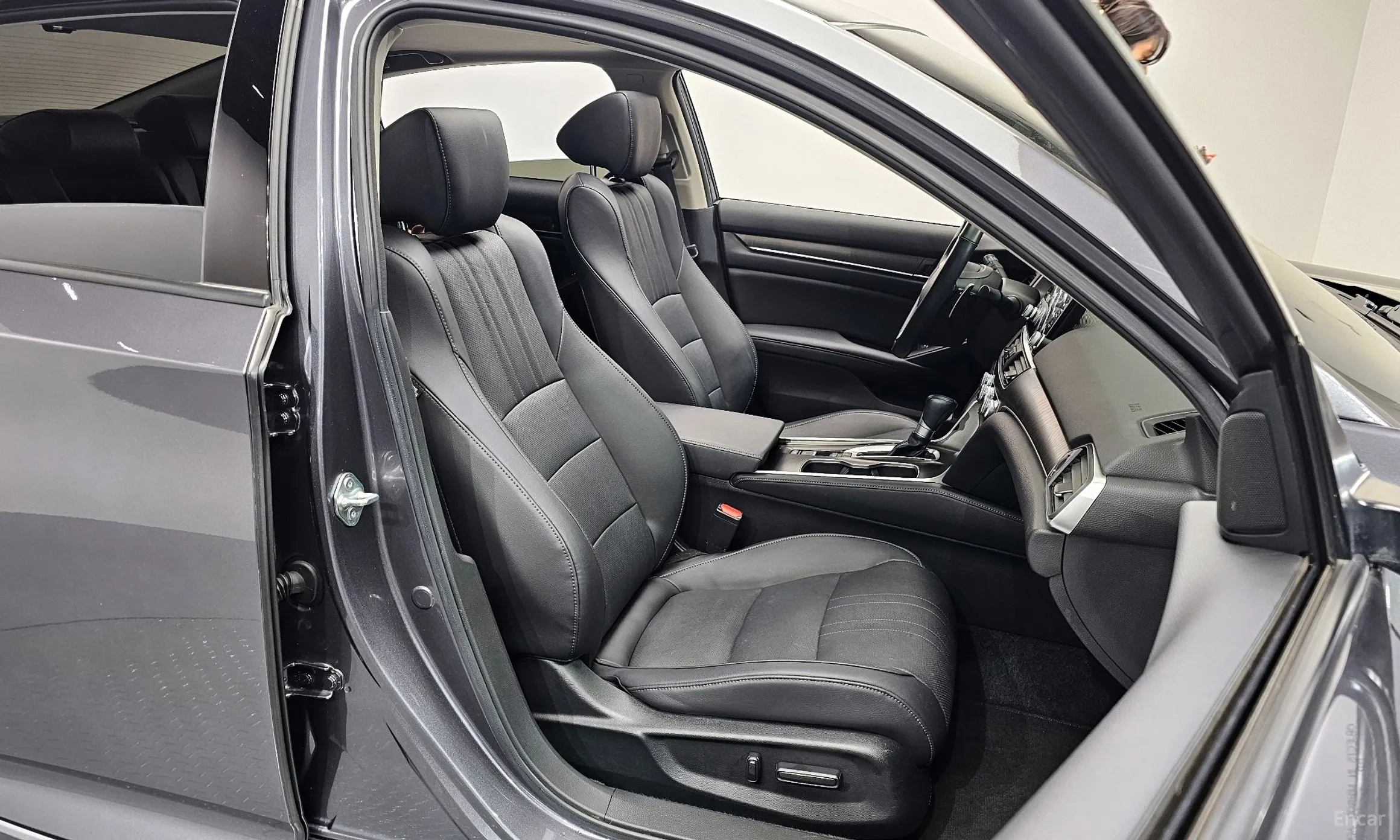 Honda Accord 10th Generation превью 12