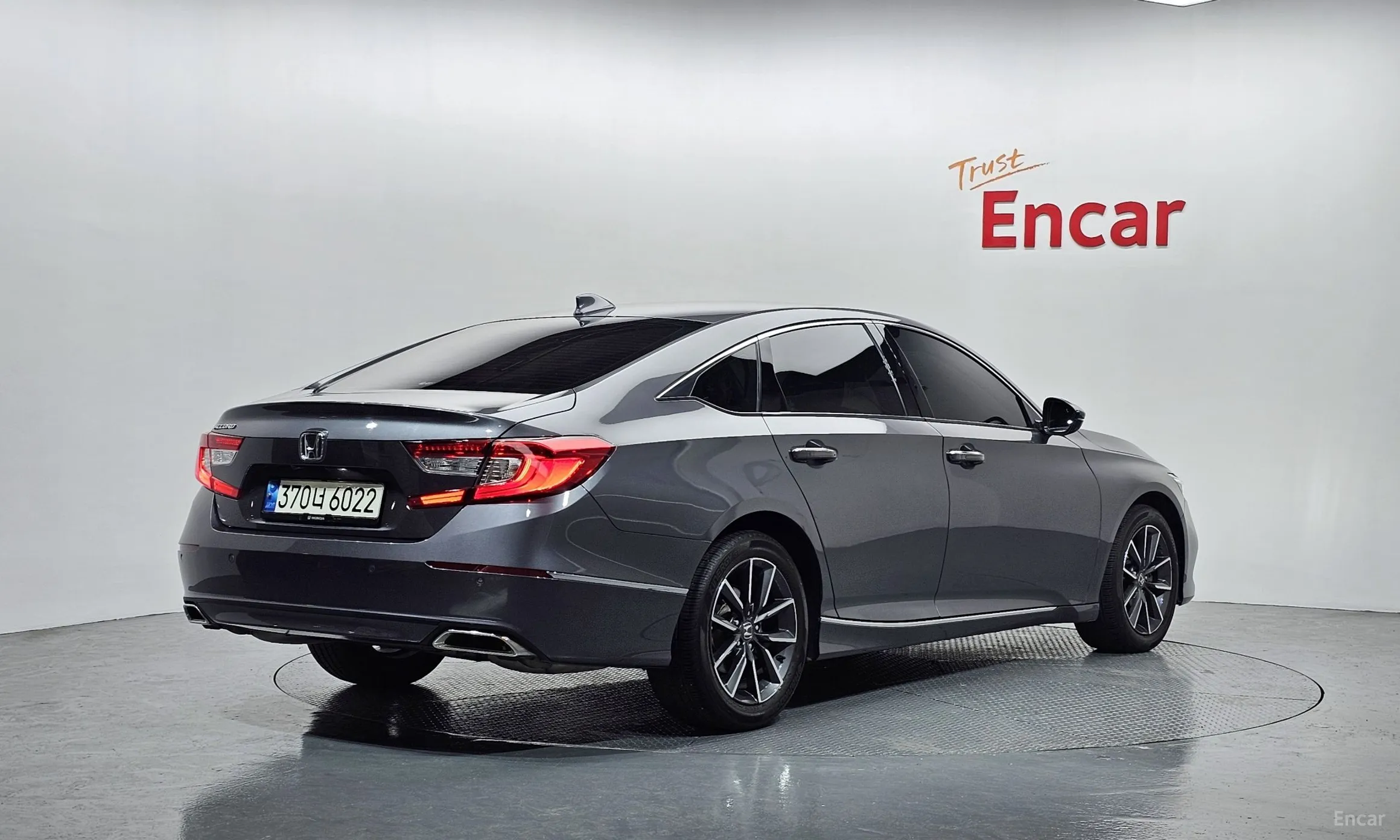 Honda Accord 10th Generation превью 2