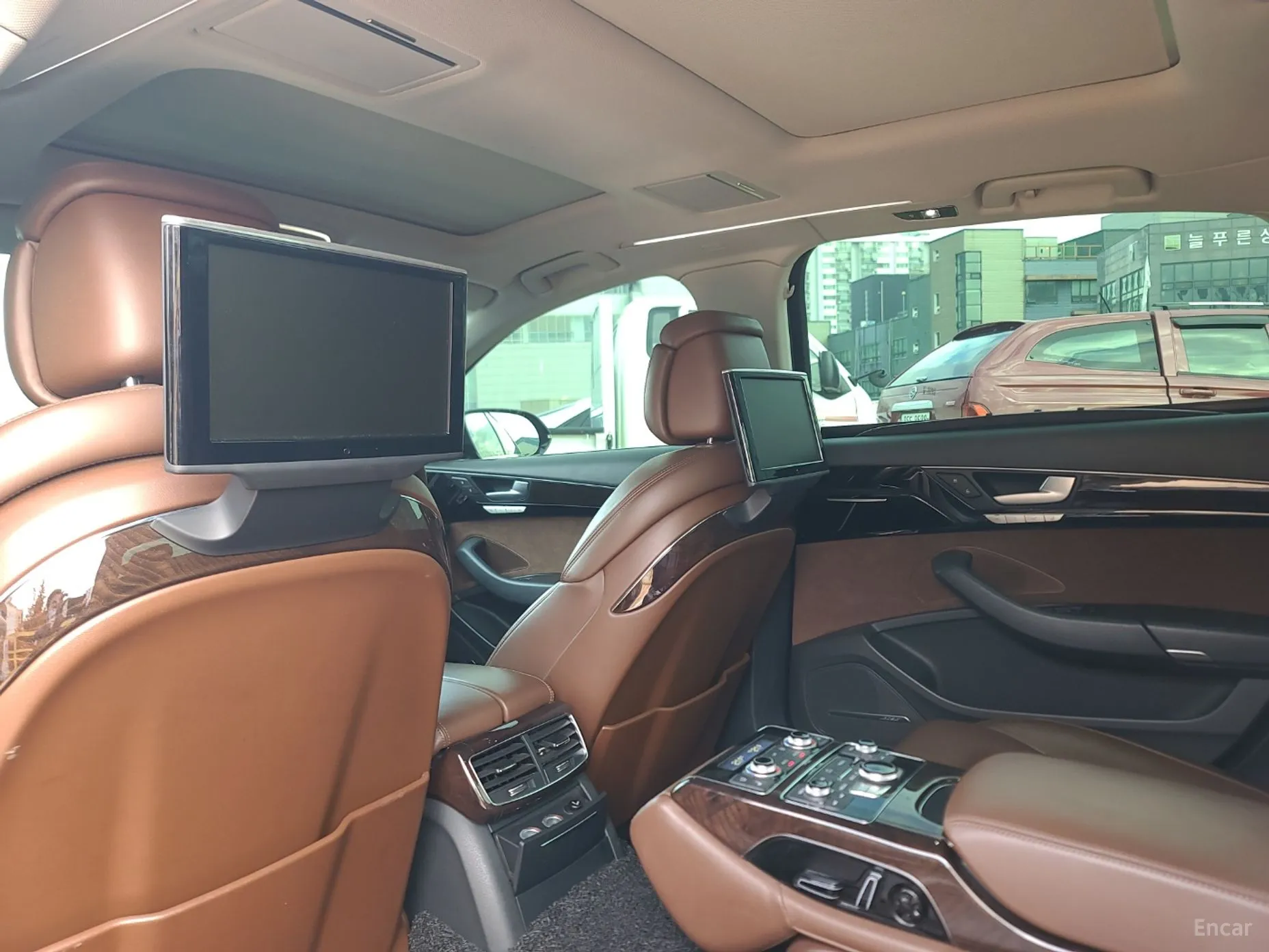 Audi New A8 превью 12