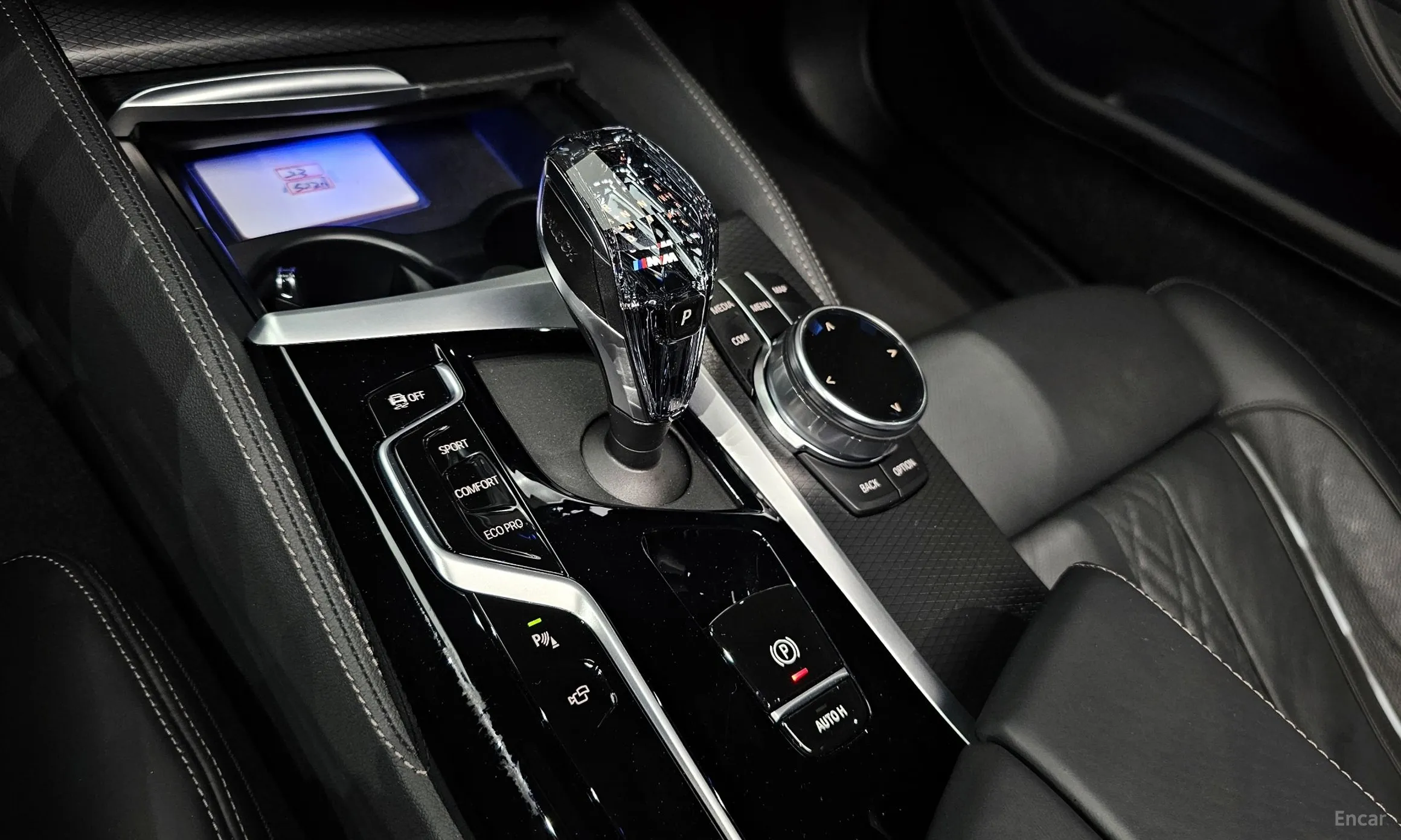 BMW 5 Series (G30) превью 9