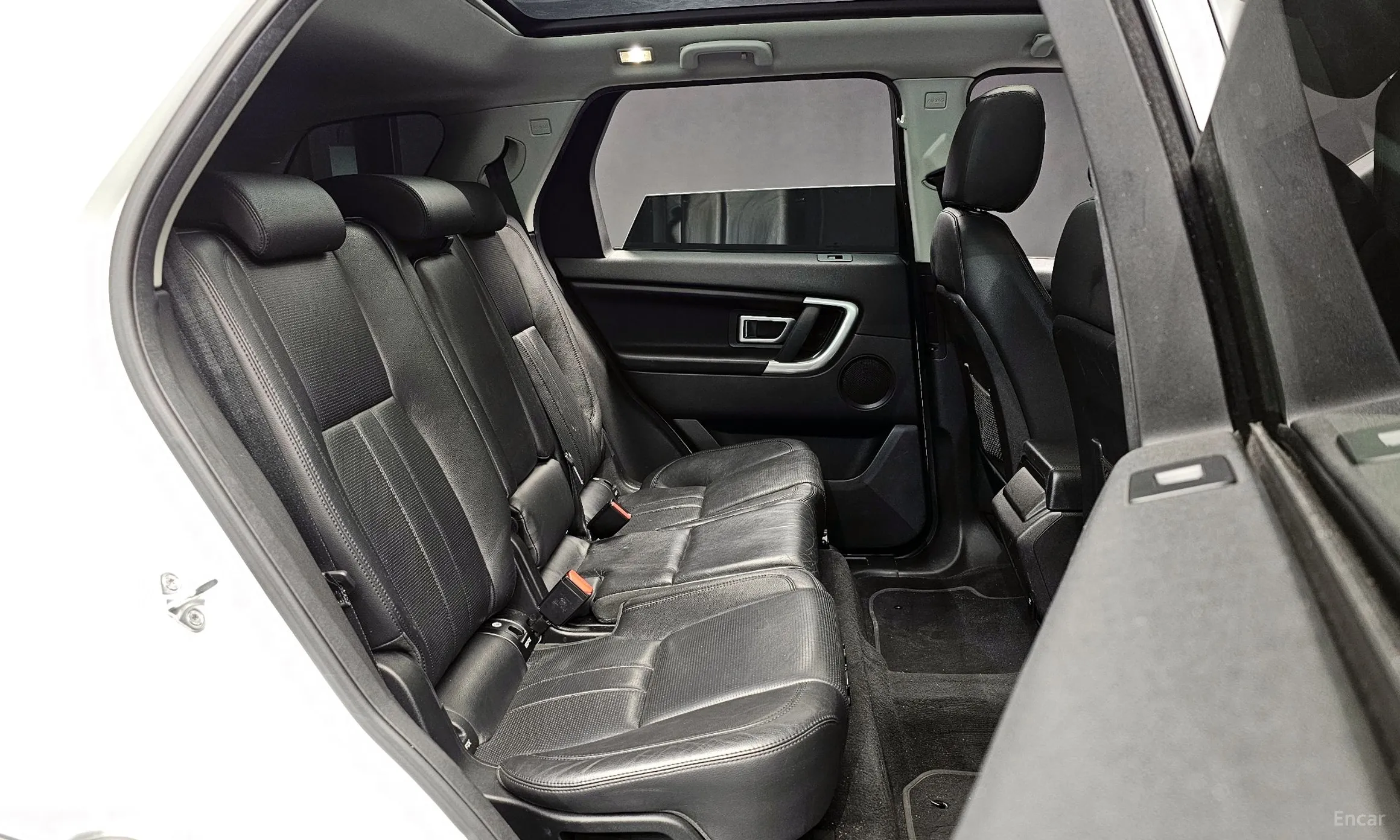 Land Rover Discovery Sports превью 12