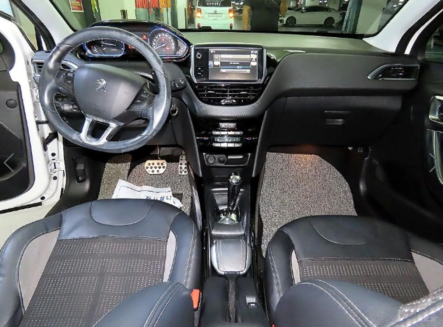 Peugeot 2008. превью 10