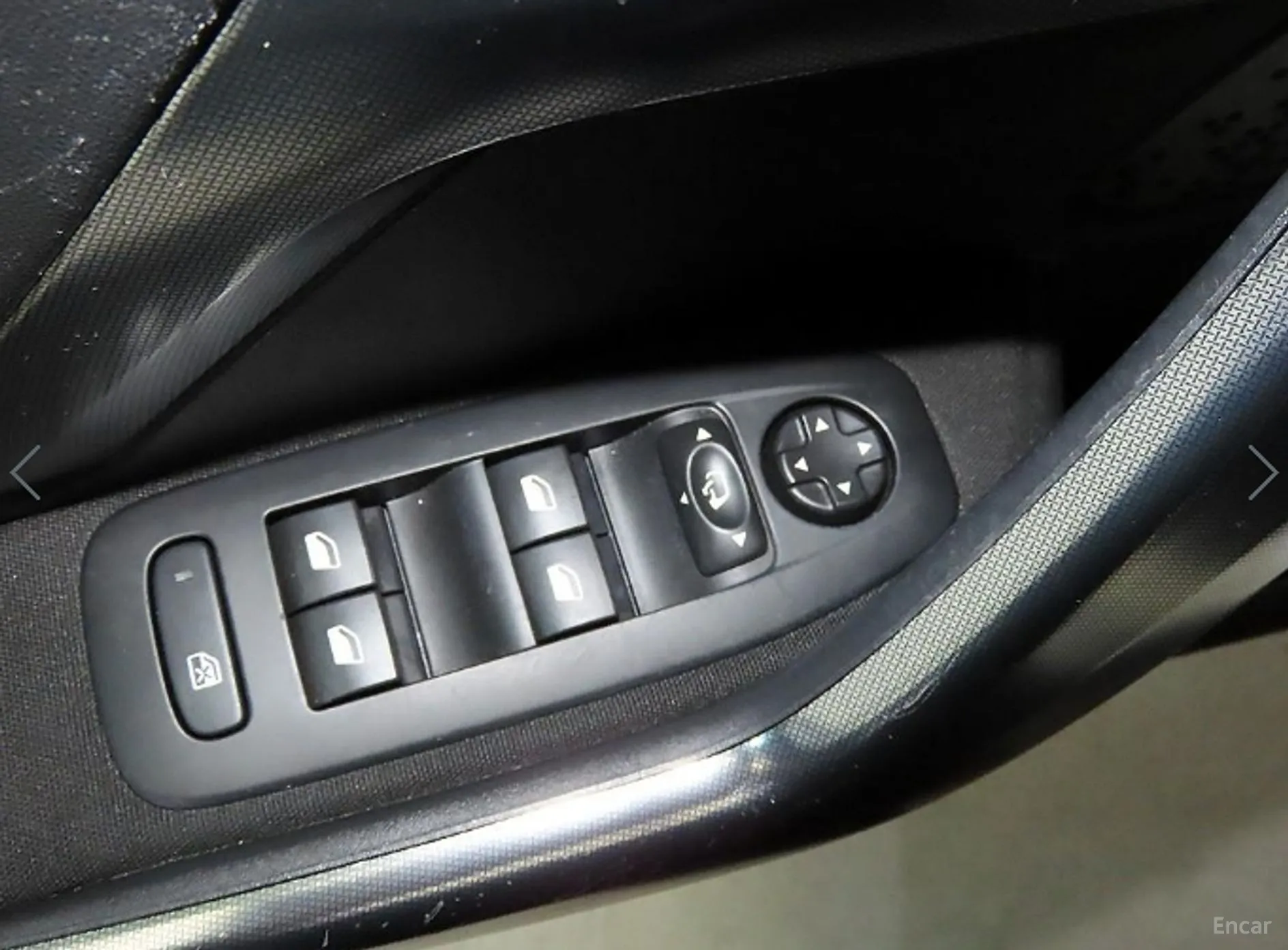 Peugeot 2008. превью 13