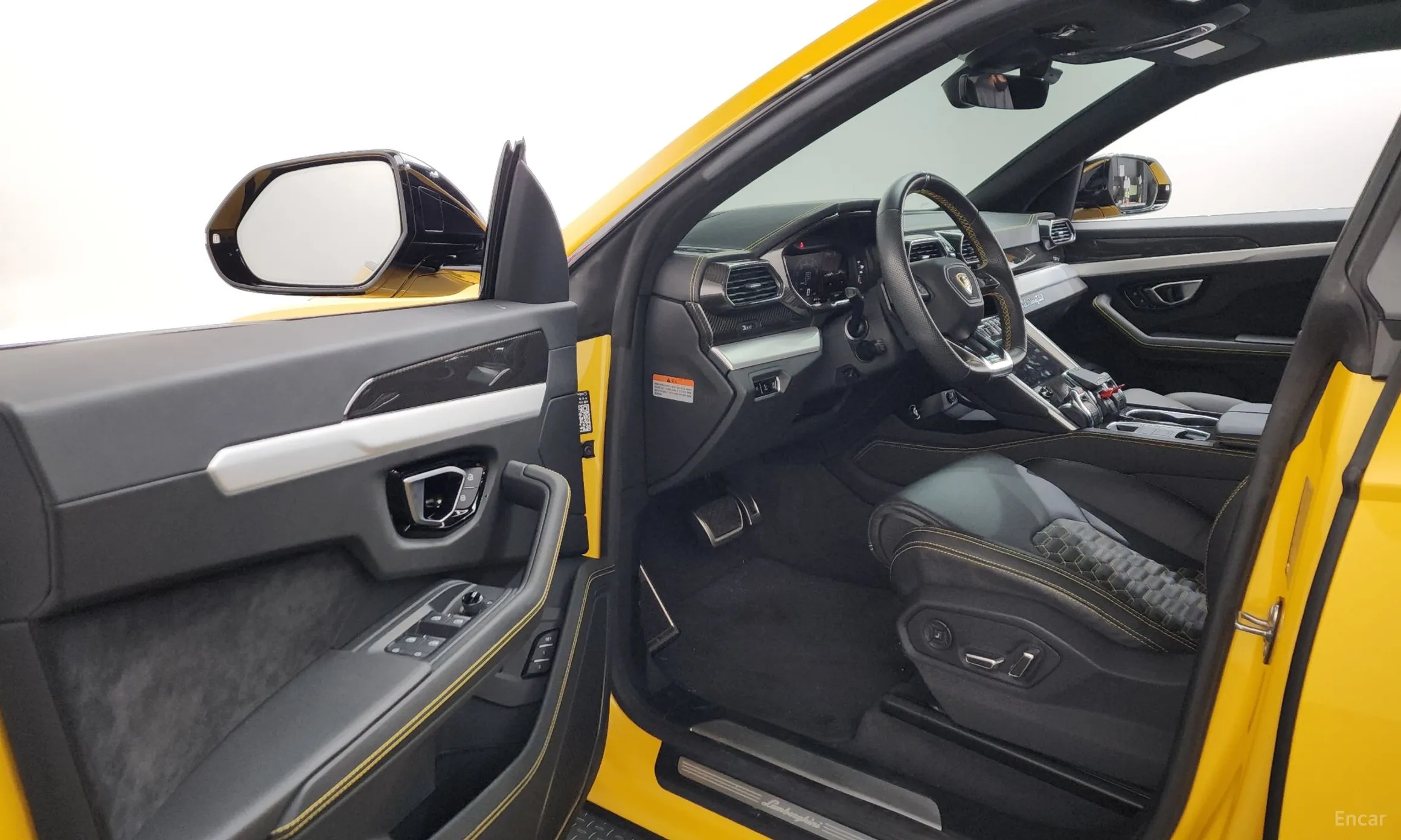 Lamborghini Urus превью 10