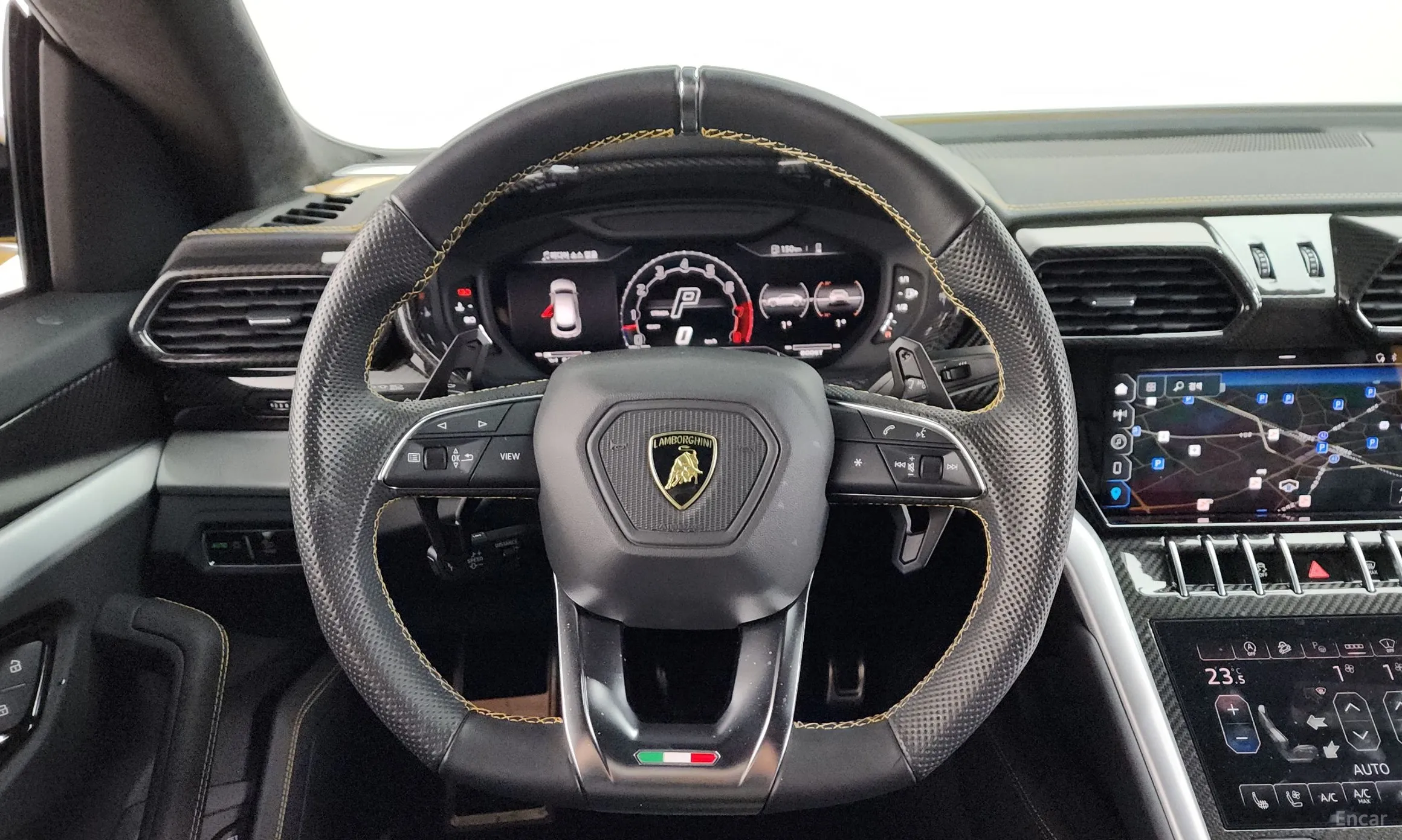 Lamborghini Urus превью 13