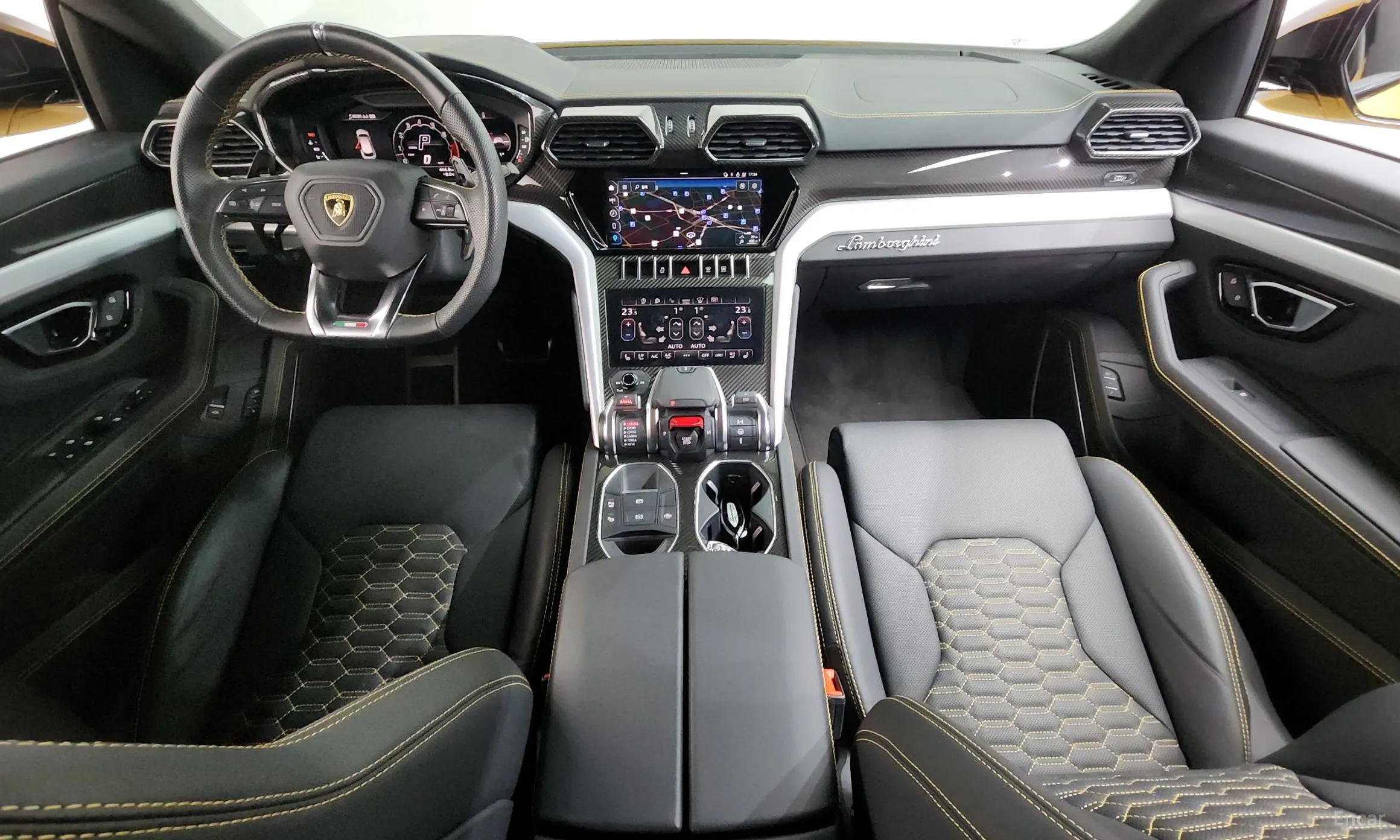 Lamborghini Urus превью 7