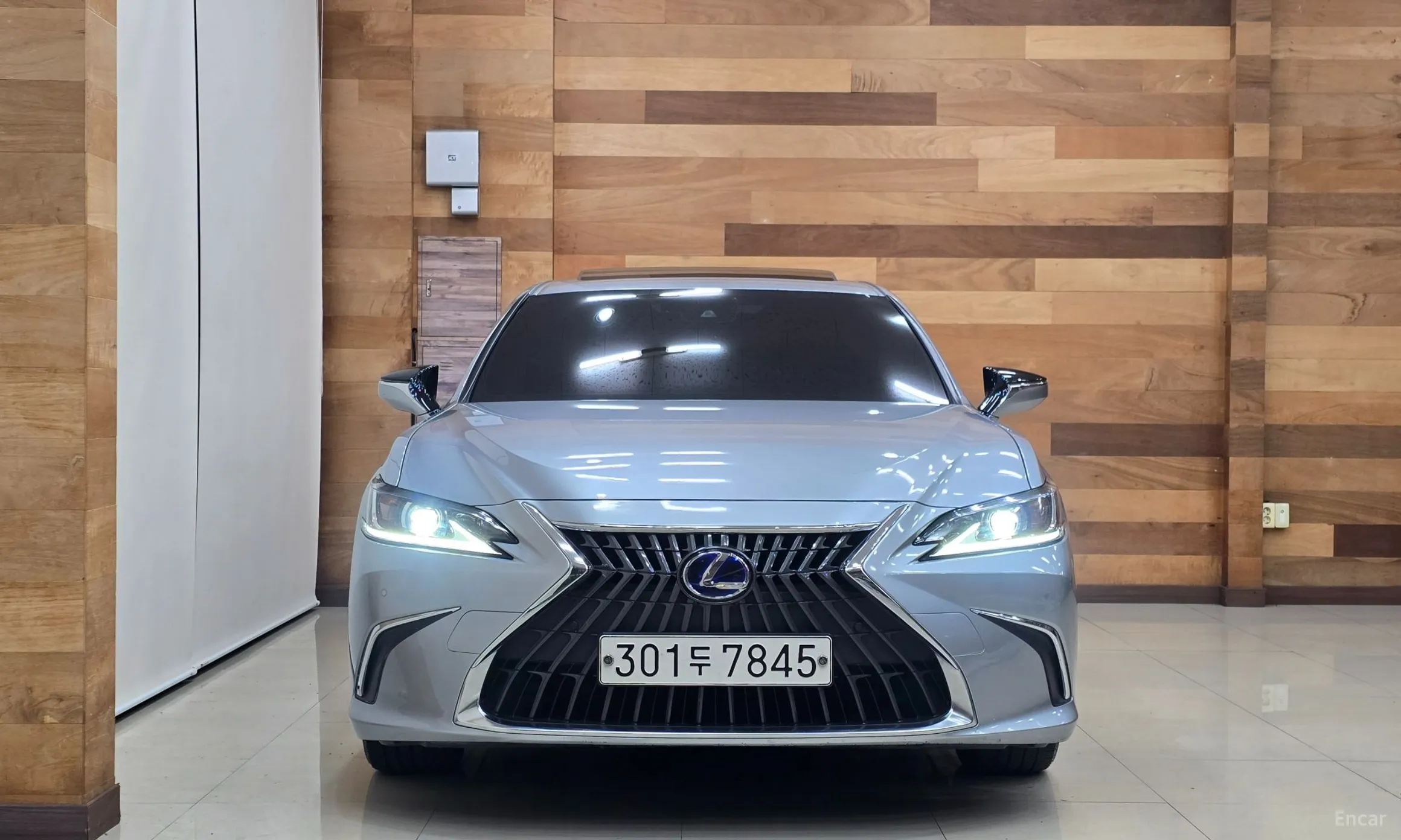 Lexus ES300h 7th Generation превью 3