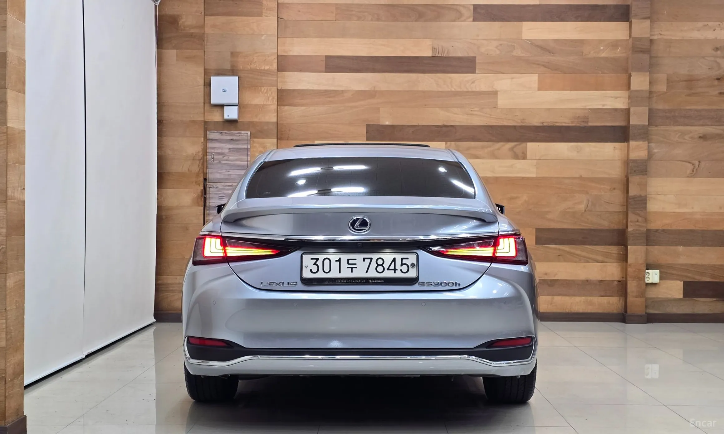 Lexus ES300h 7th Generation превью 4