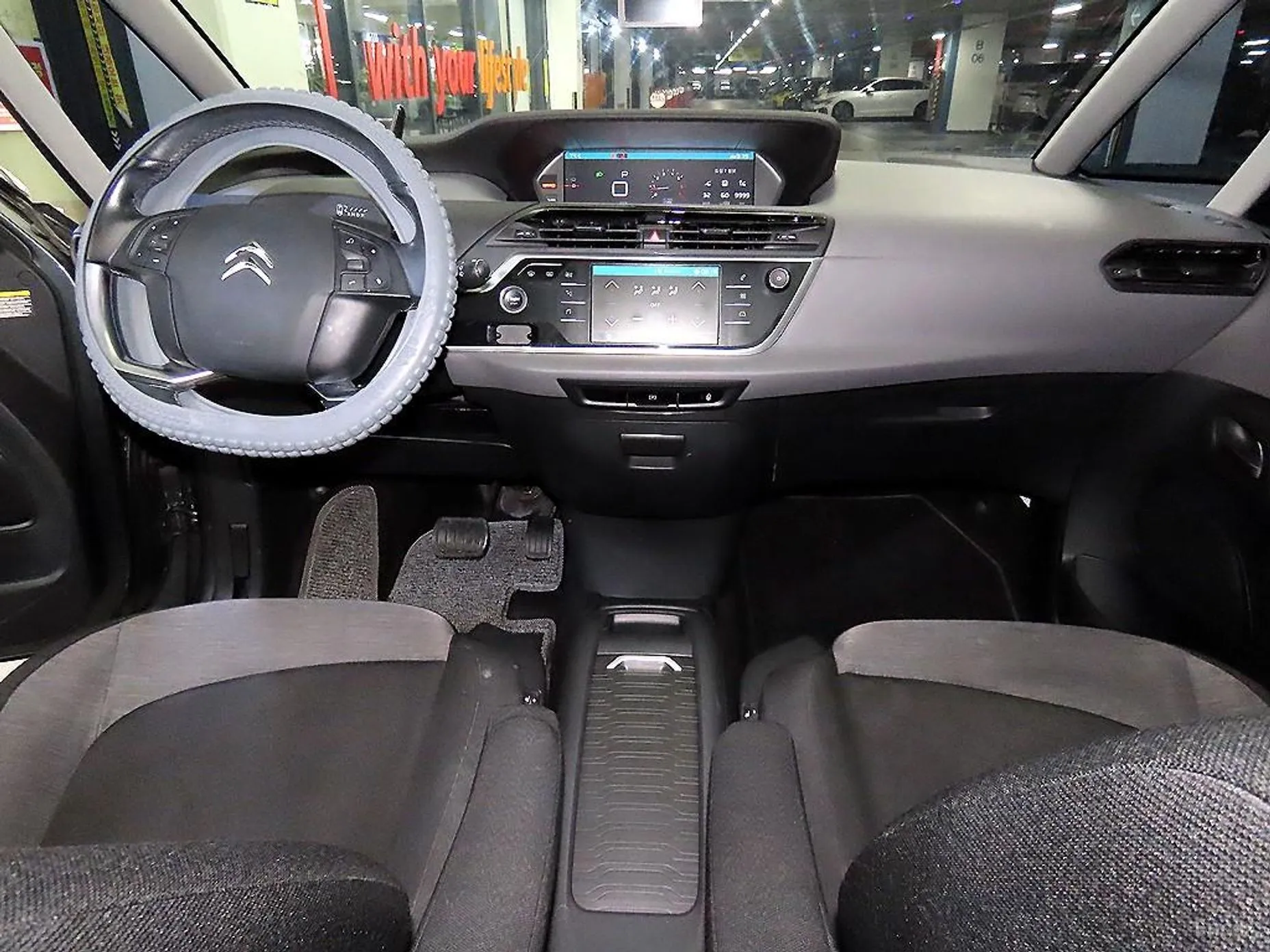 Citroën/DS Grand C4 Picasso превью 10
