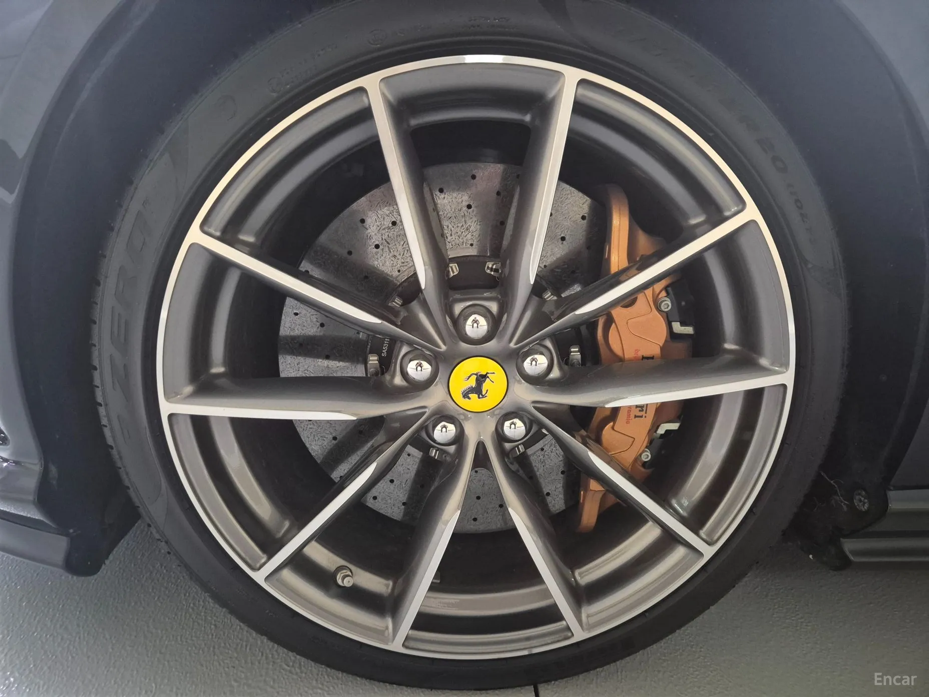 Ferrari 812 GTS превью 5