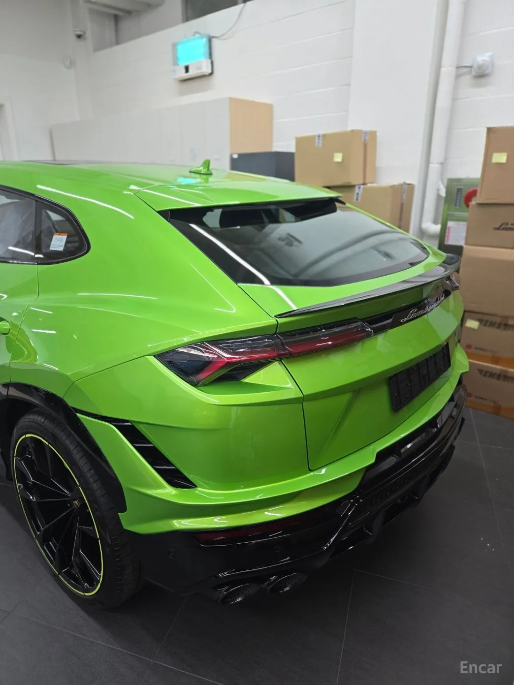 Lamborghini Urus превью 5