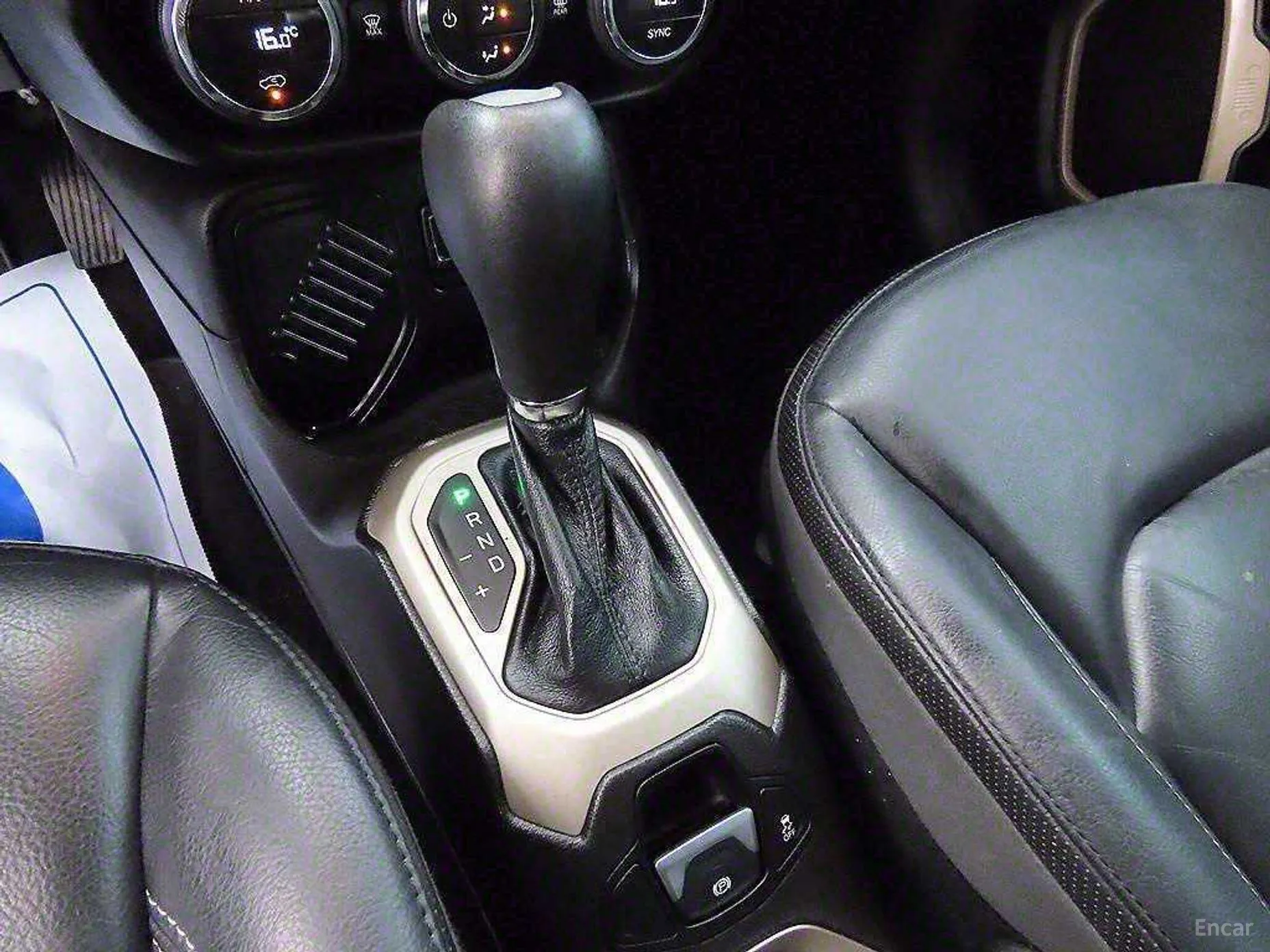 Jeep Renegade превью 11