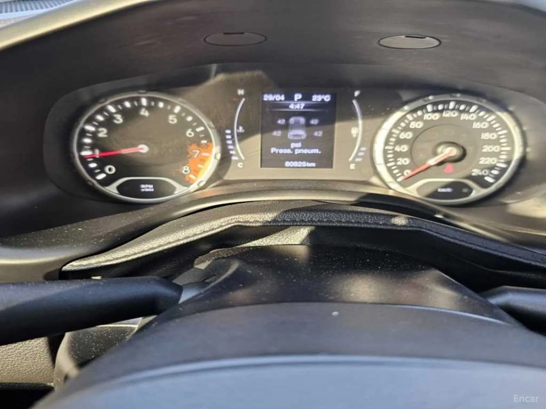 Jeep Renegade превью 5