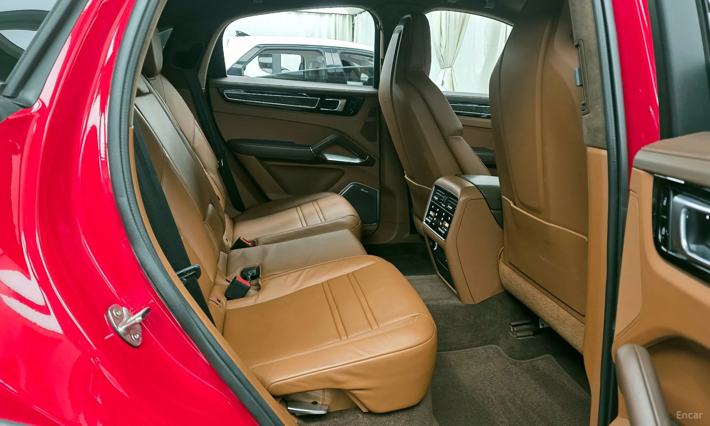 Porsche Cayenne (PO536) превью 12