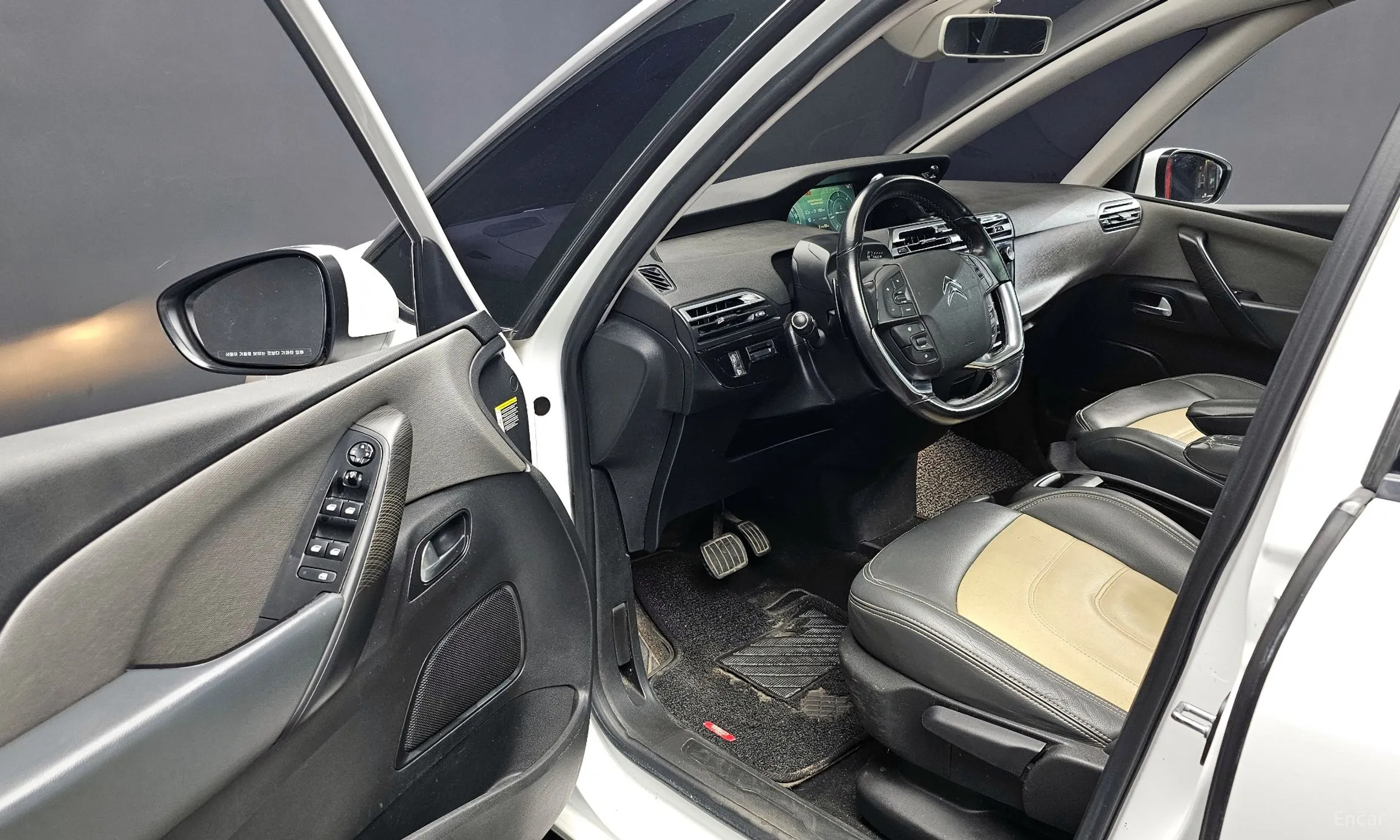 Citroën/DS Grand C4 Picasso превью 11