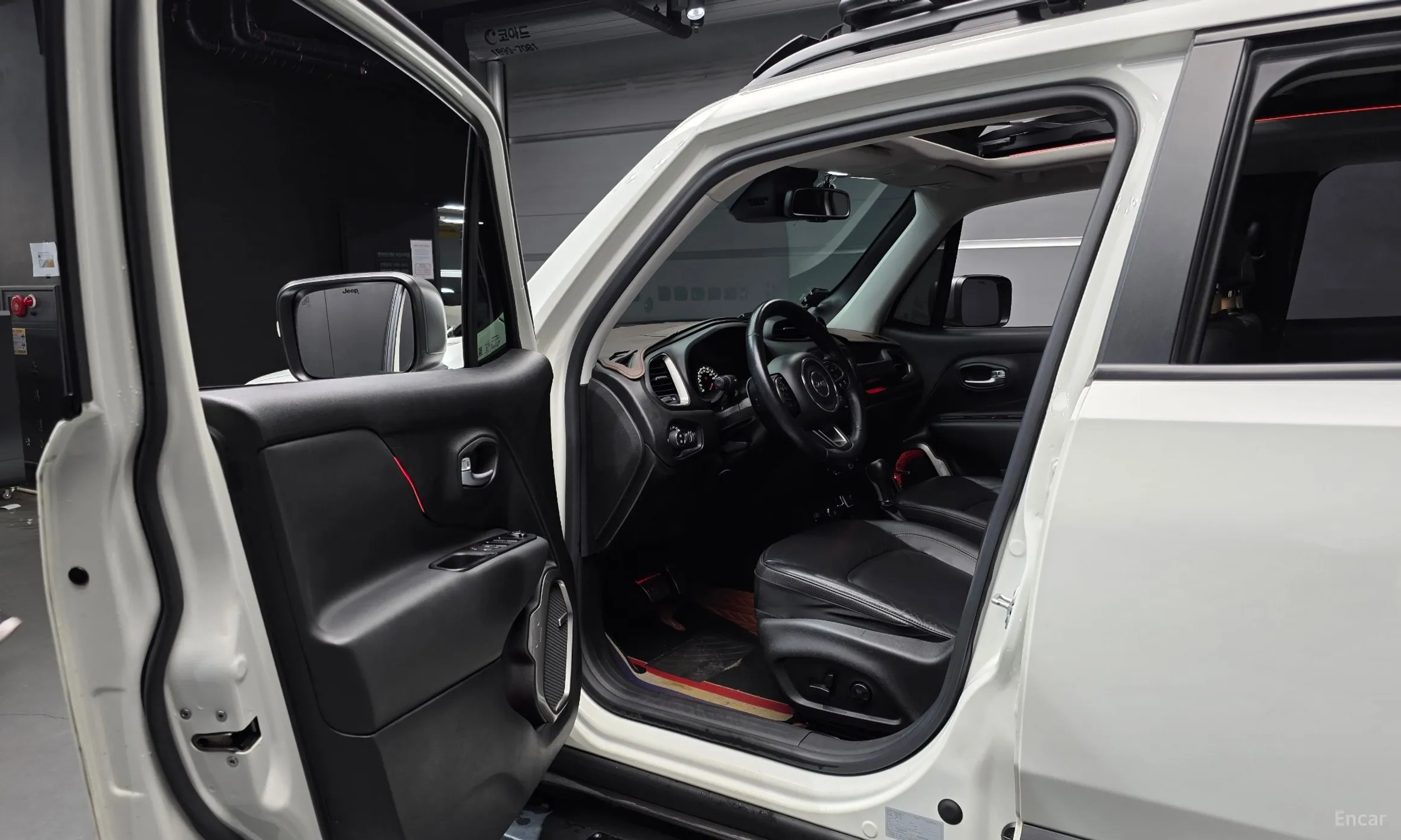 Jeep Renegade превью 11