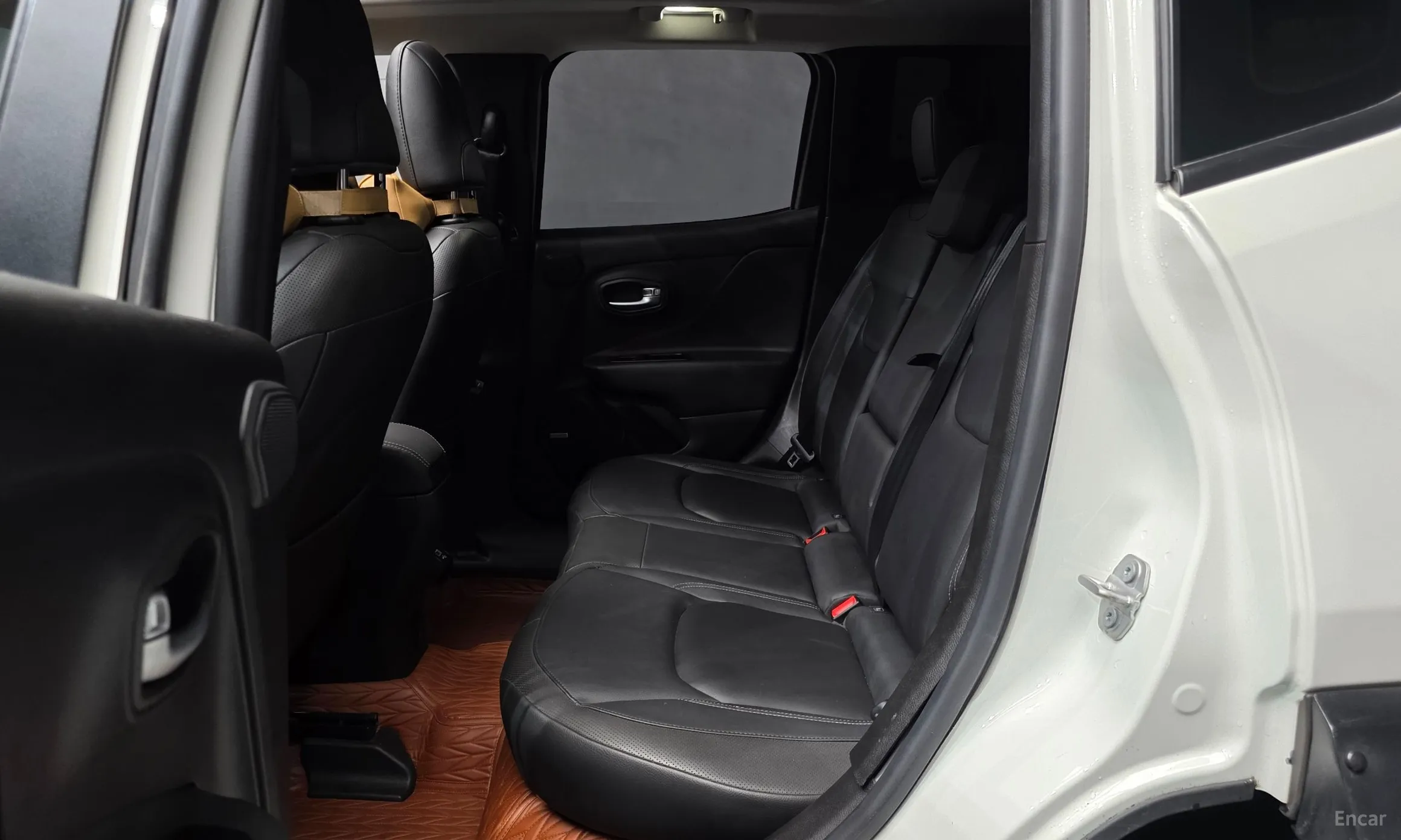 Jeep Renegade превью 12