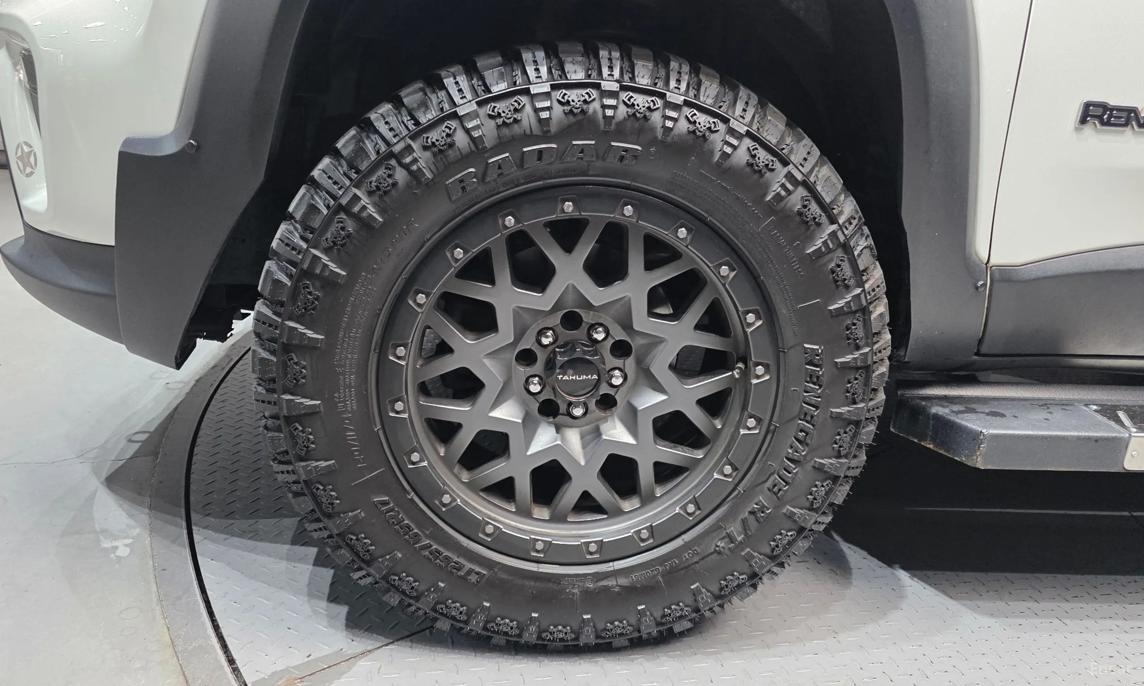 Jeep Renegade превью 5