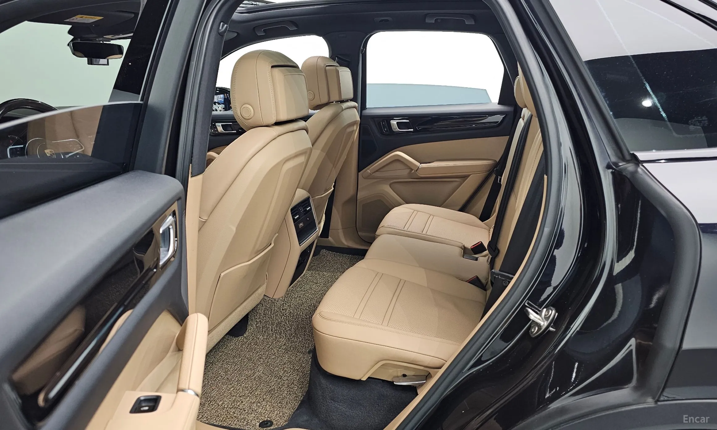 Porsche Cayenne (PO536) превью 12