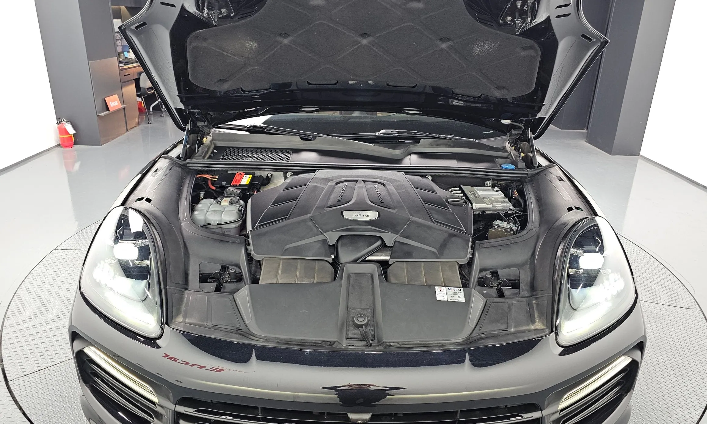 Porsche Cayenne (PO536) превью 6