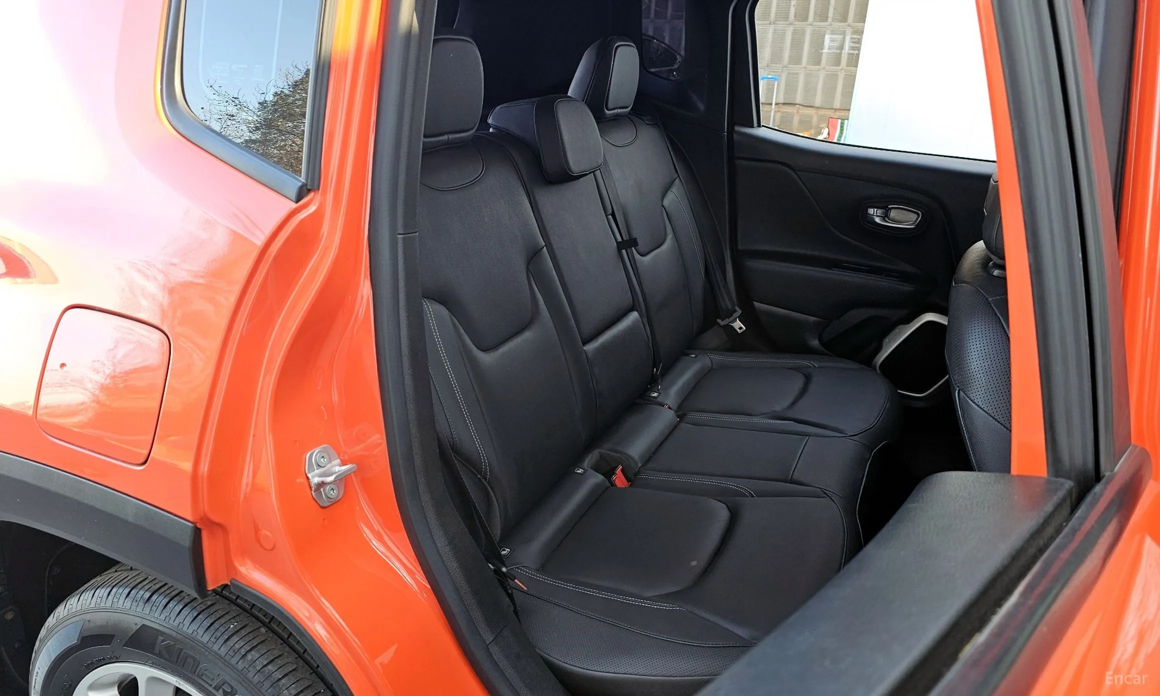 Jeep Renegade превью 12