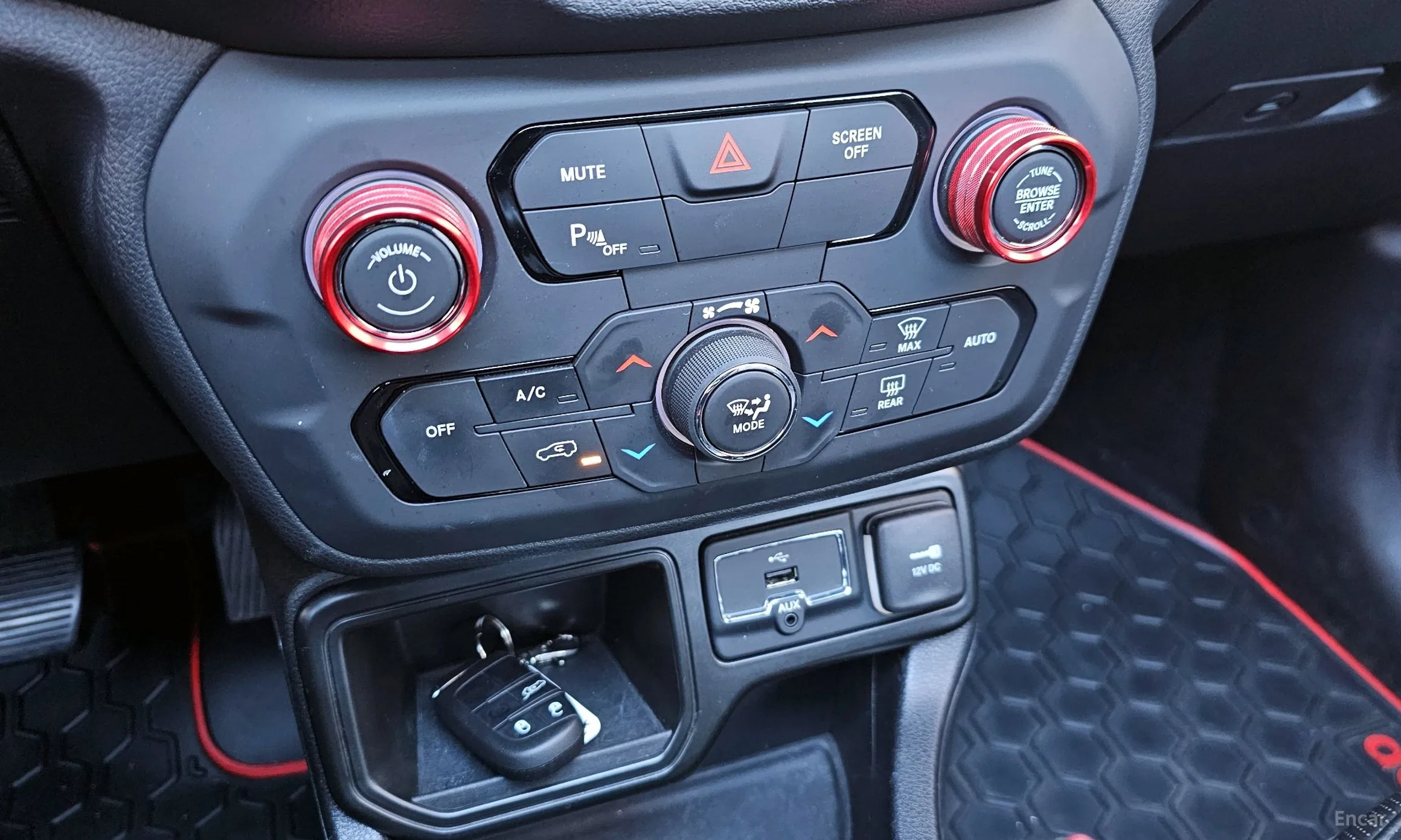 Jeep Renegade превью 17