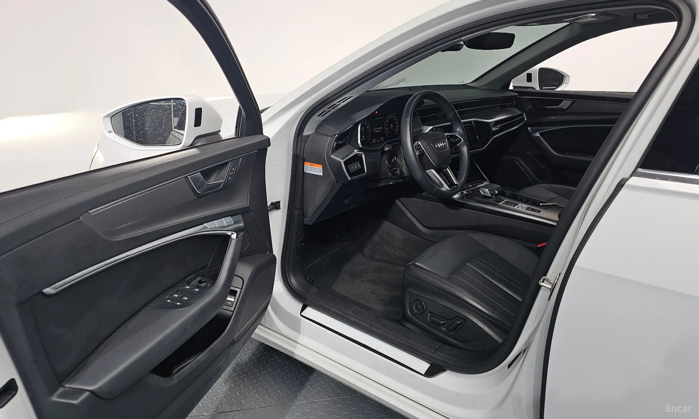 Audi A6 (C8) превью 10