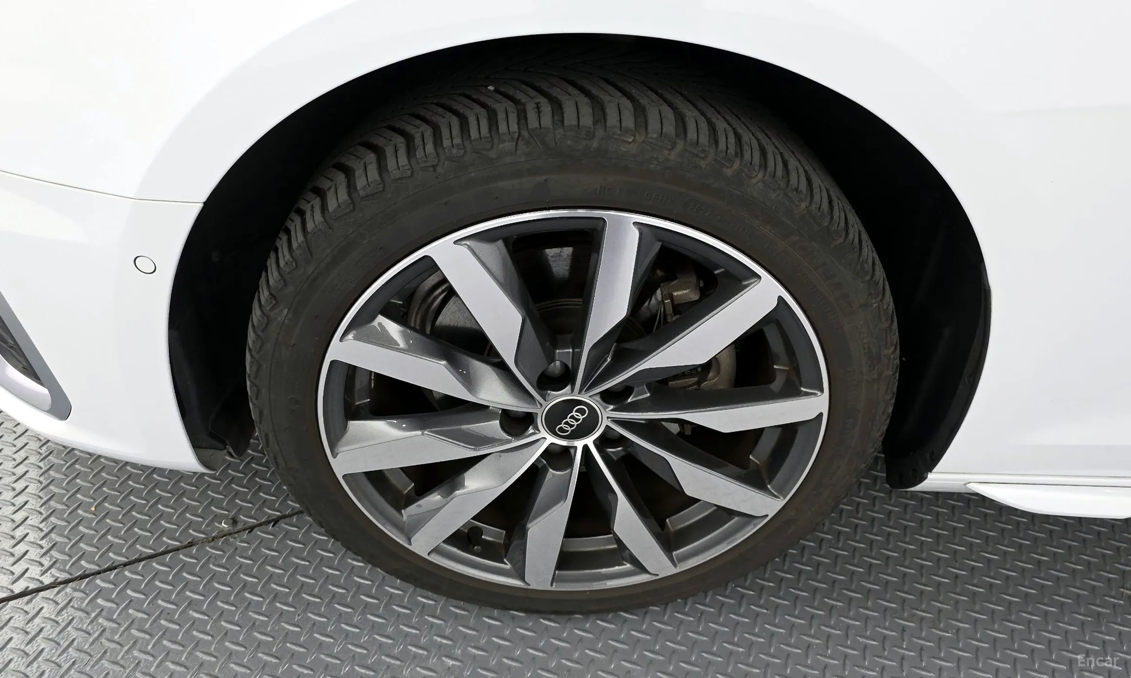 Audi A4 (B9) превью 5