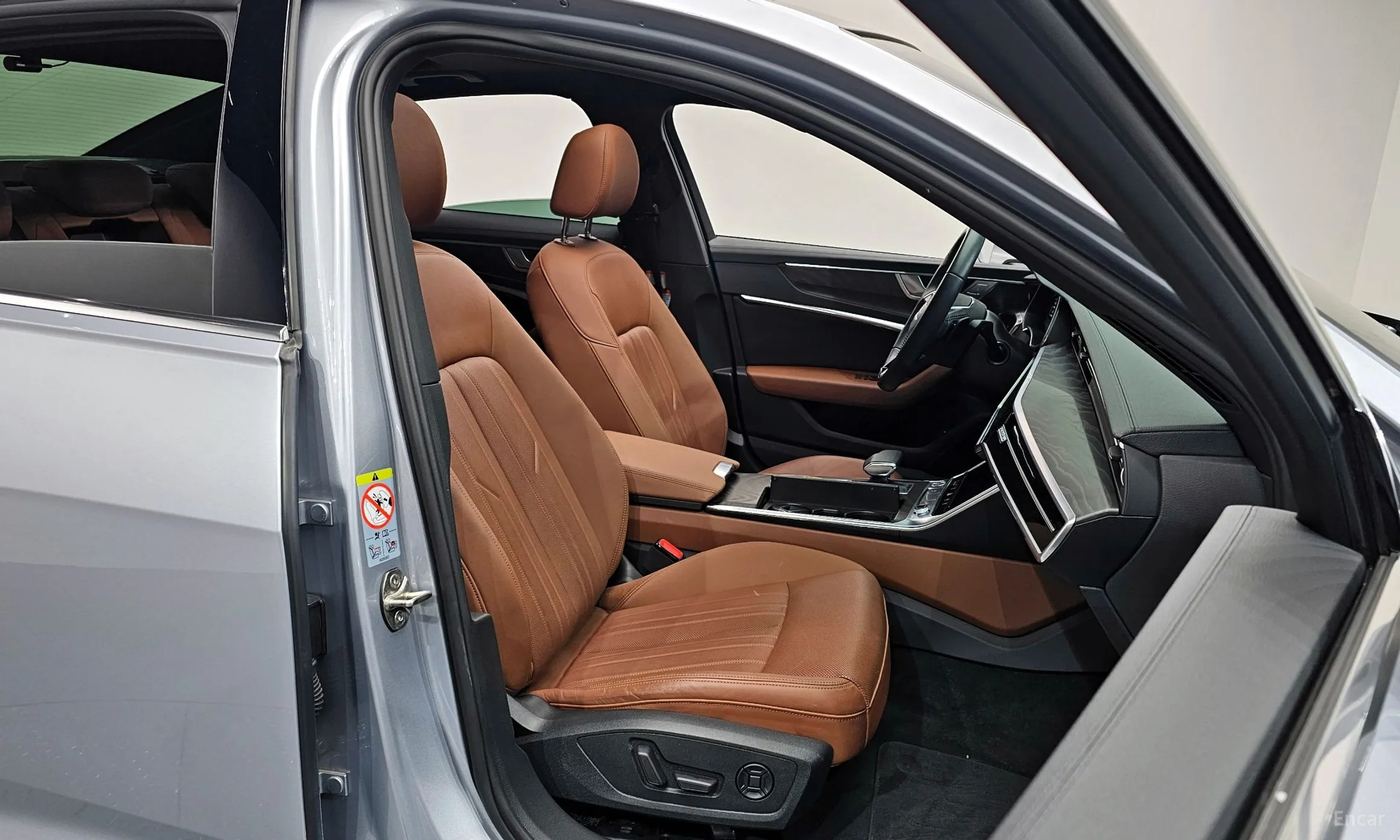 Audi A6 (C8) превью 12
