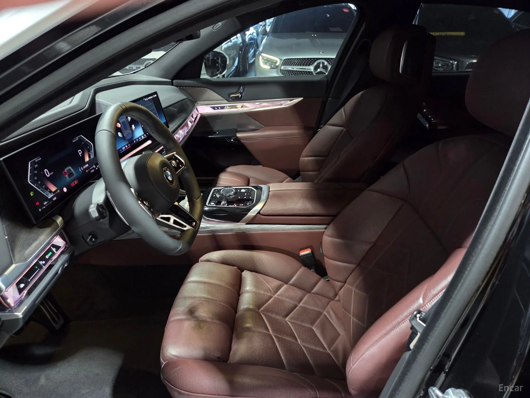 BMW 7 Series (G70) превью 11