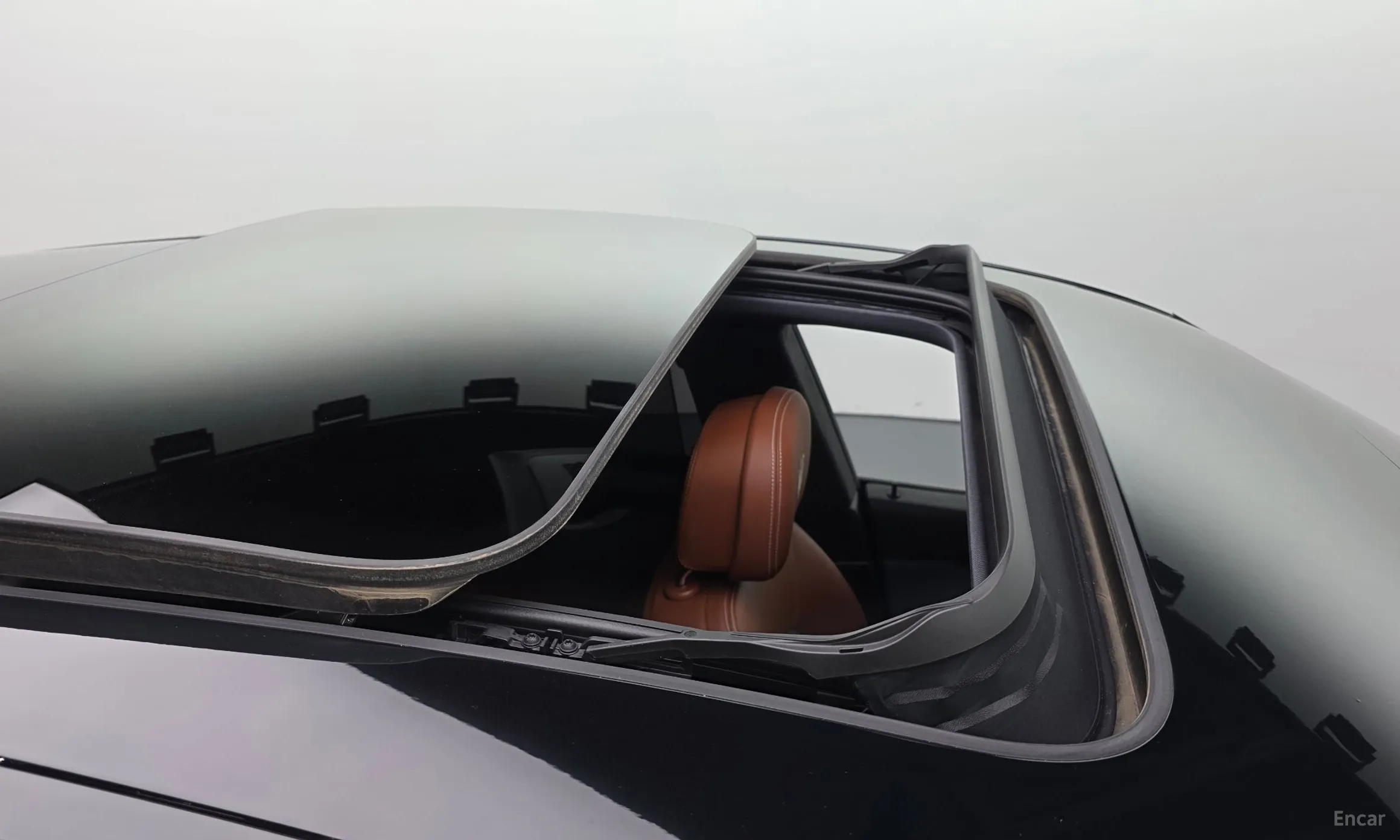 Maserati Levante превью 11