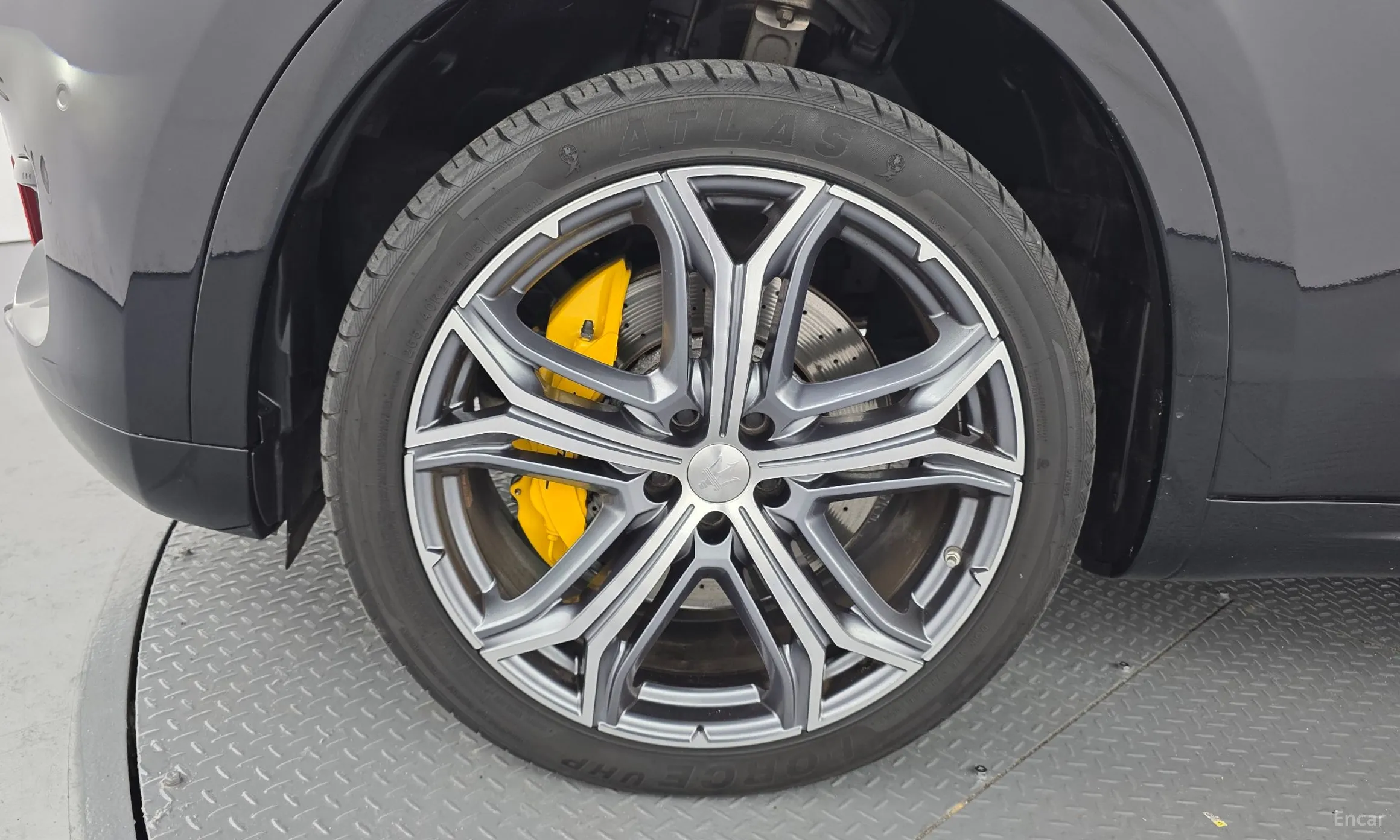Maserati Levante превью 5