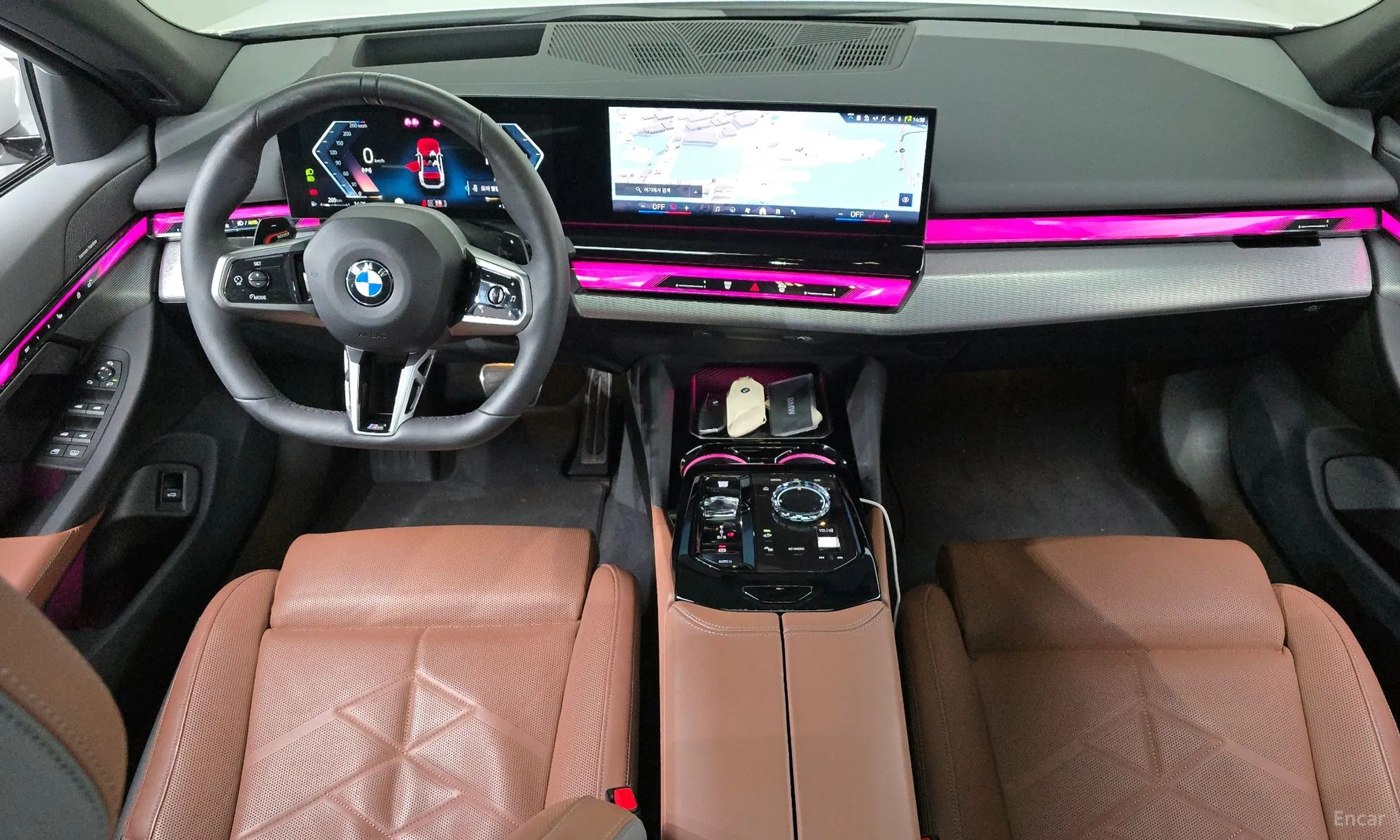 BMW 5 Series (G60) превью 7