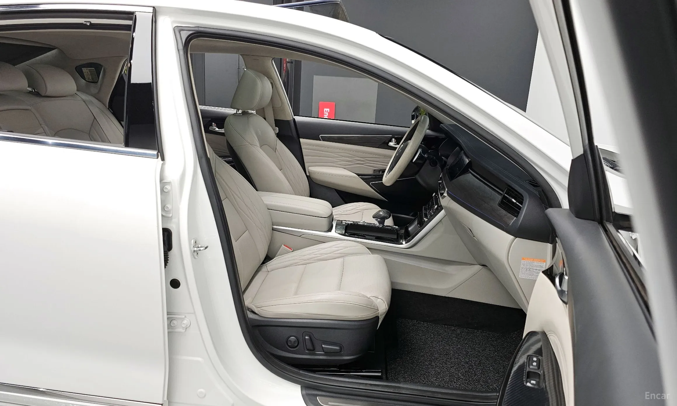 Kia K7 Premier Hybrid превью 11