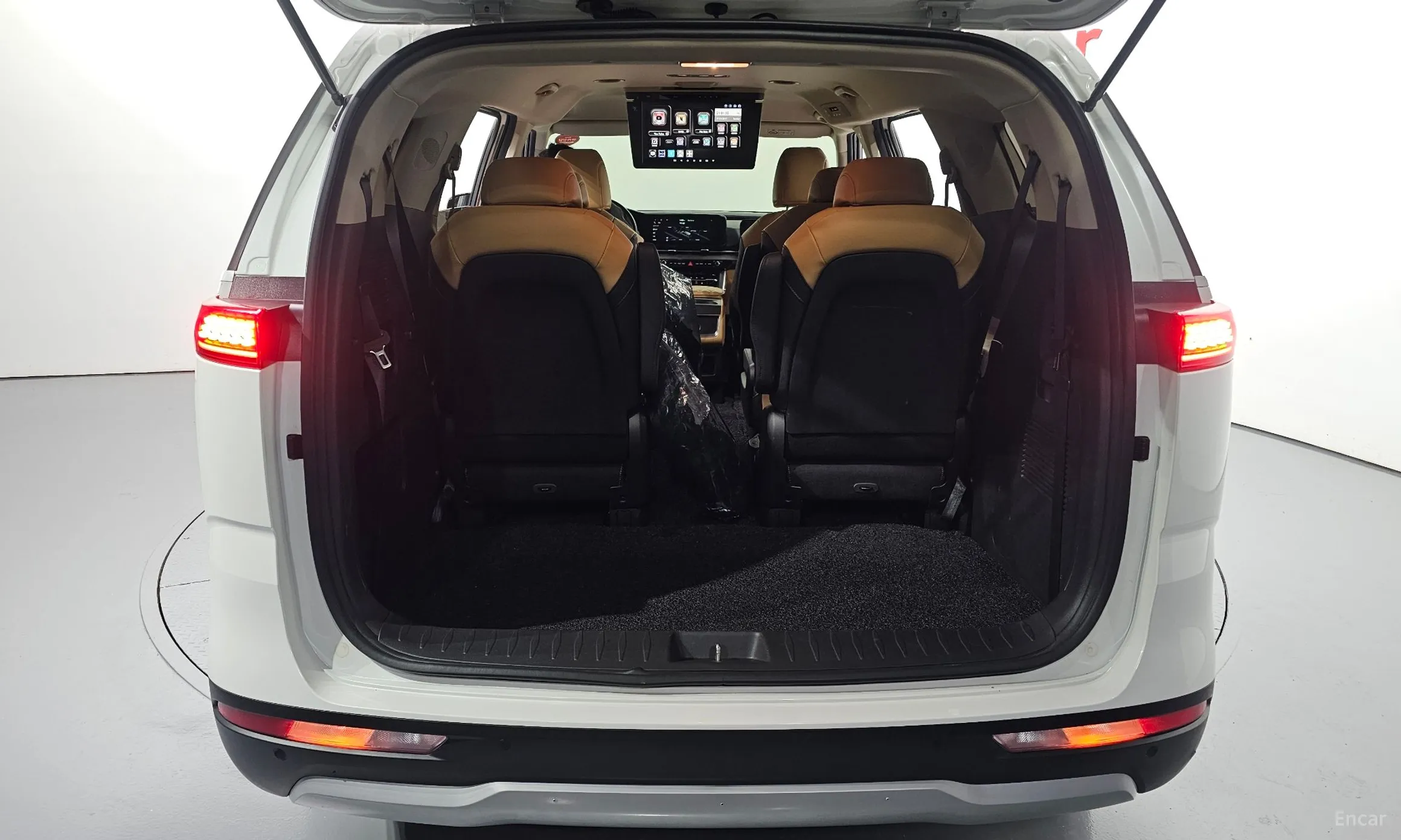 Kia Carnival Gen 4 превью 20
