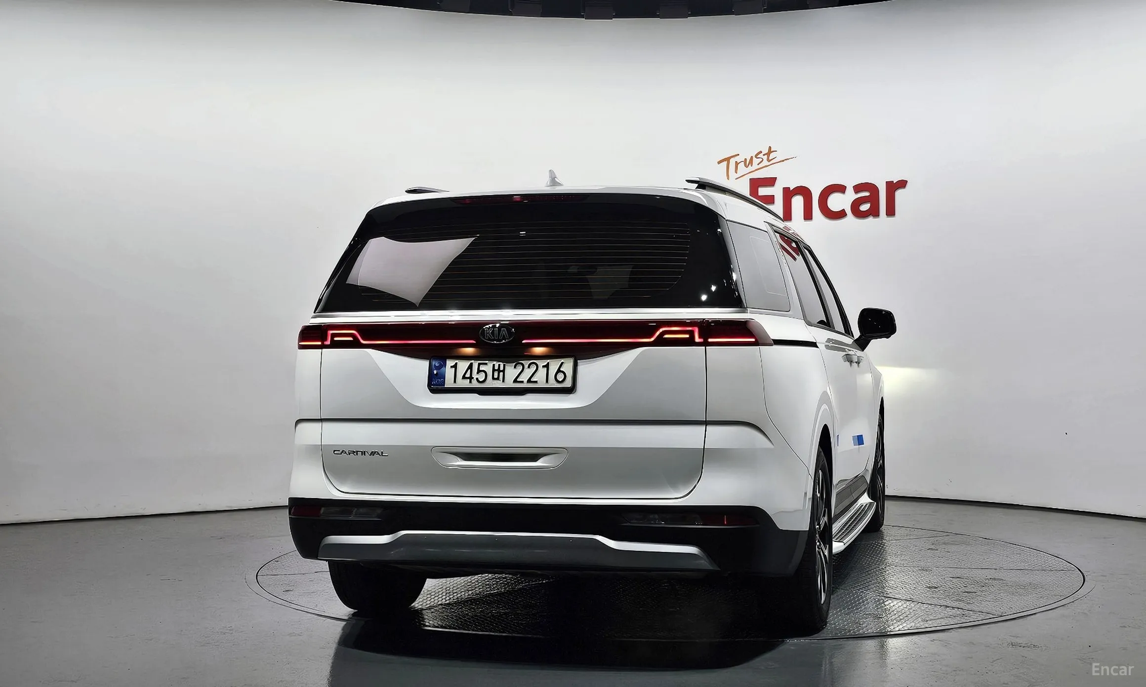 Kia Carnival Gen 4 превью 4