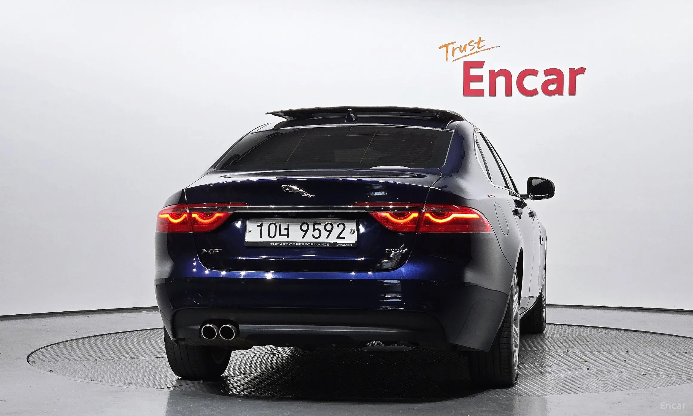 Jaguar XF (x260) превью 4