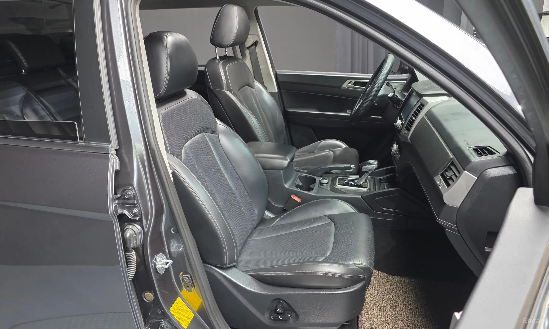 KG Mobility (SsangYong) Rexton Sports превью 12
