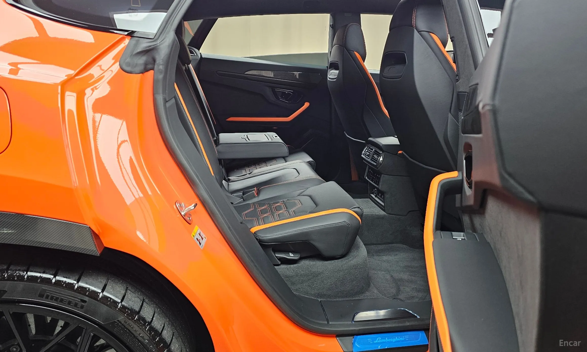 Lamborghini Urus превью 12