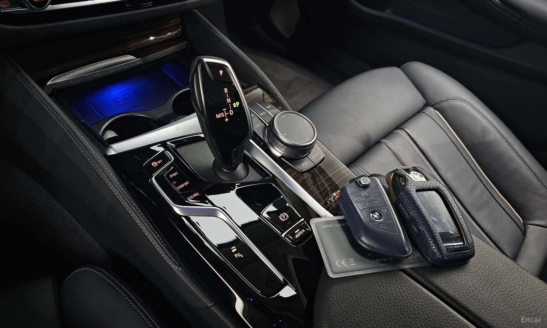 BMW 5 Series (G30) превью 9