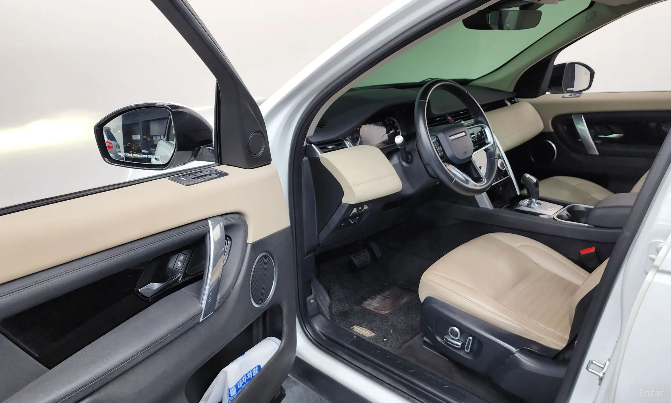 Land Rover Discovery Sports превью 10