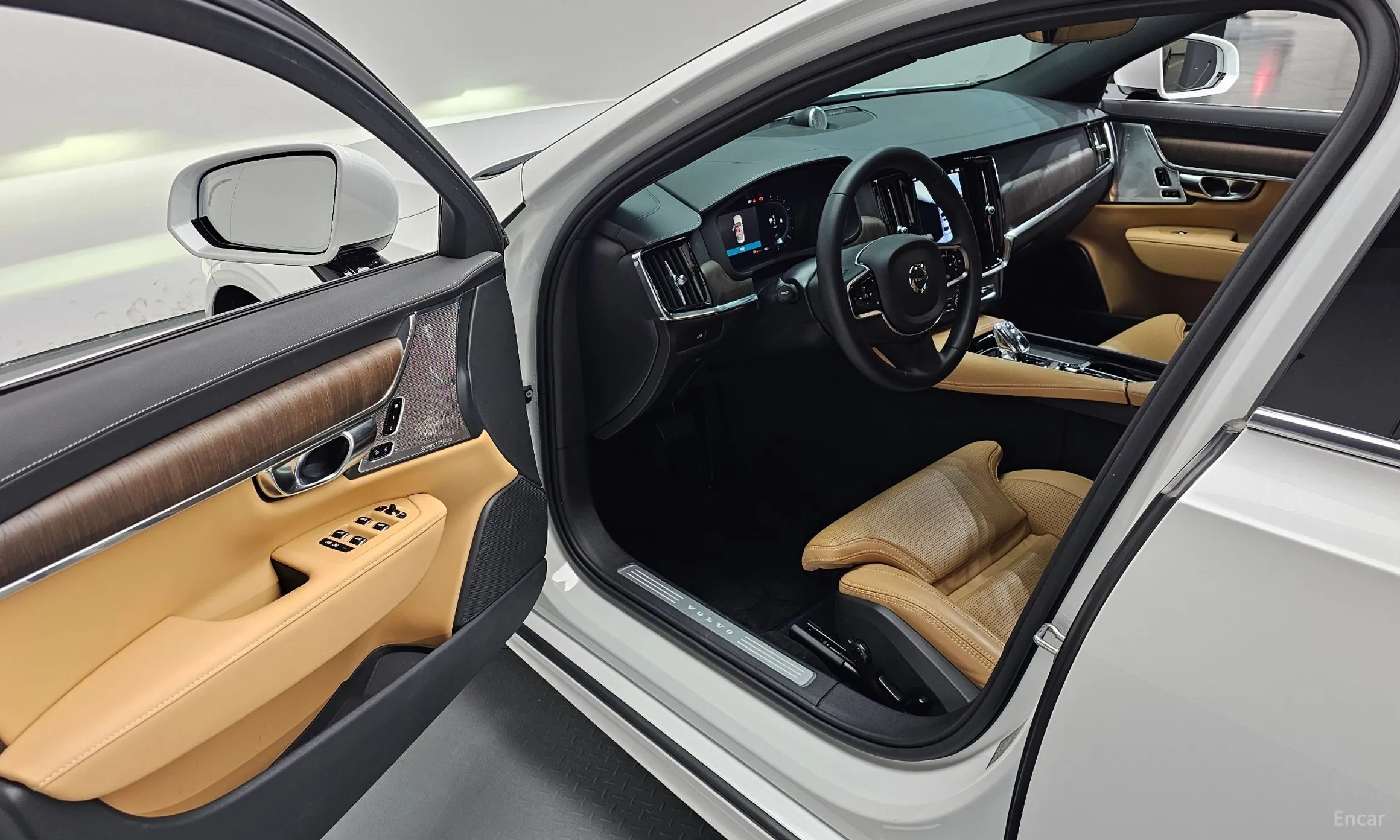 Volvo S90 превью 11