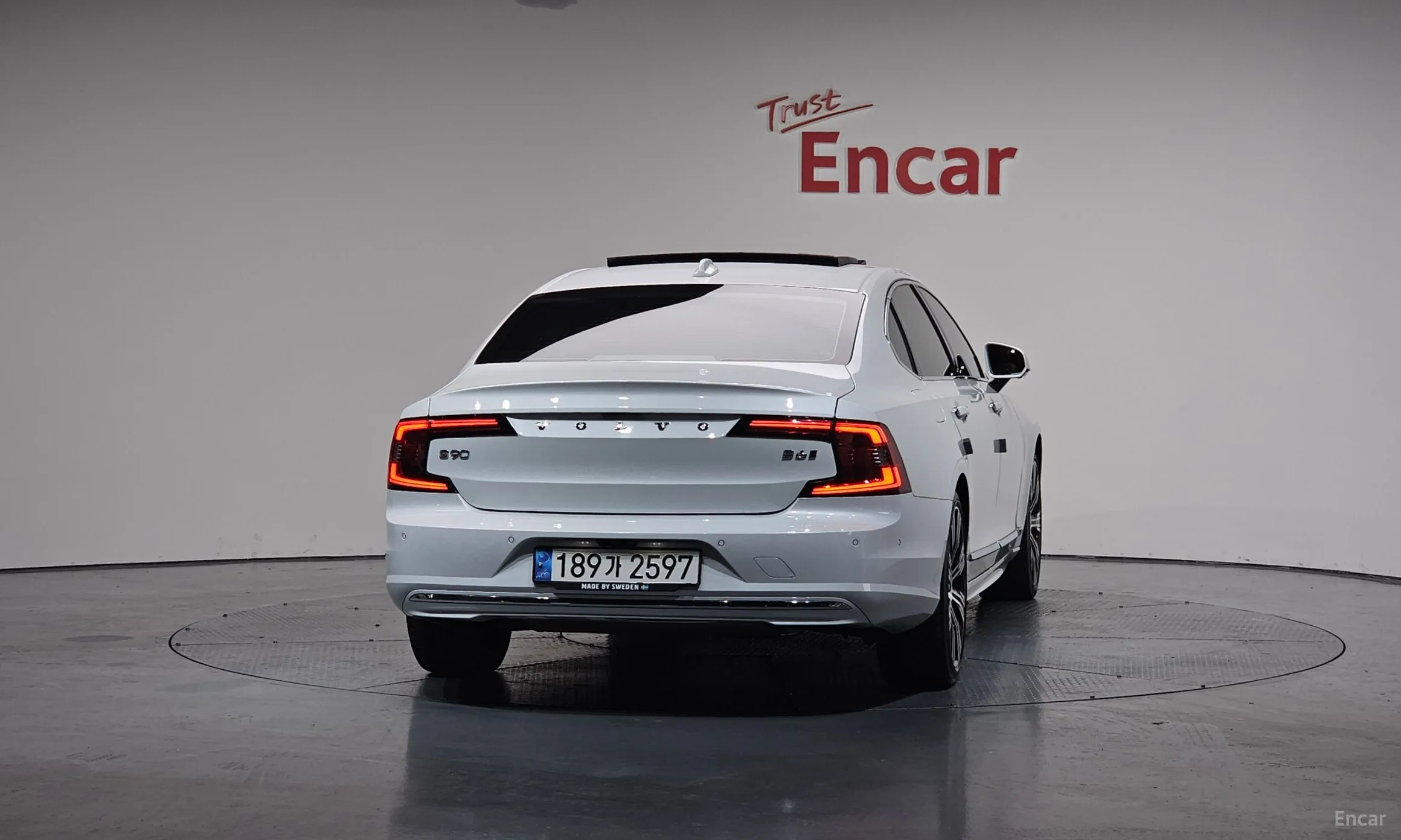 Volvo S90 превью 4
