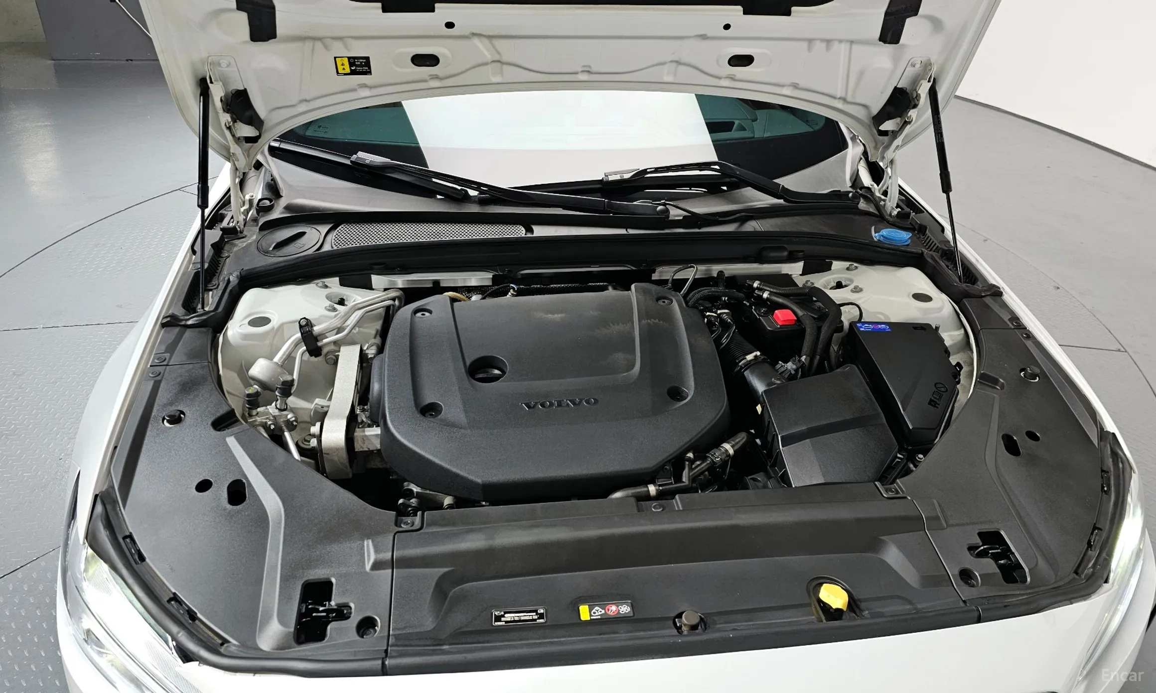 Volvo S90 превью 6