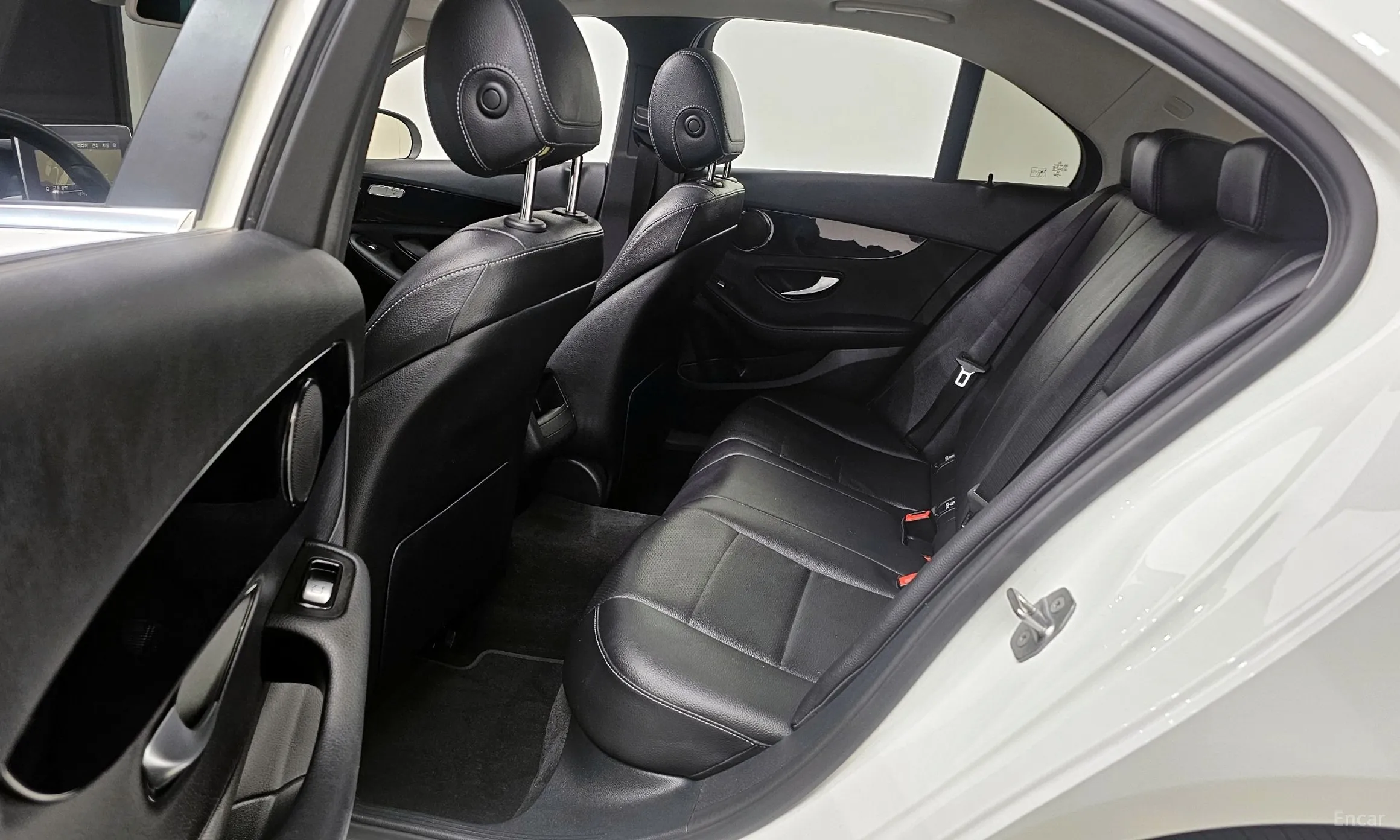 Mercedes Benz C-Class W205 превью 13